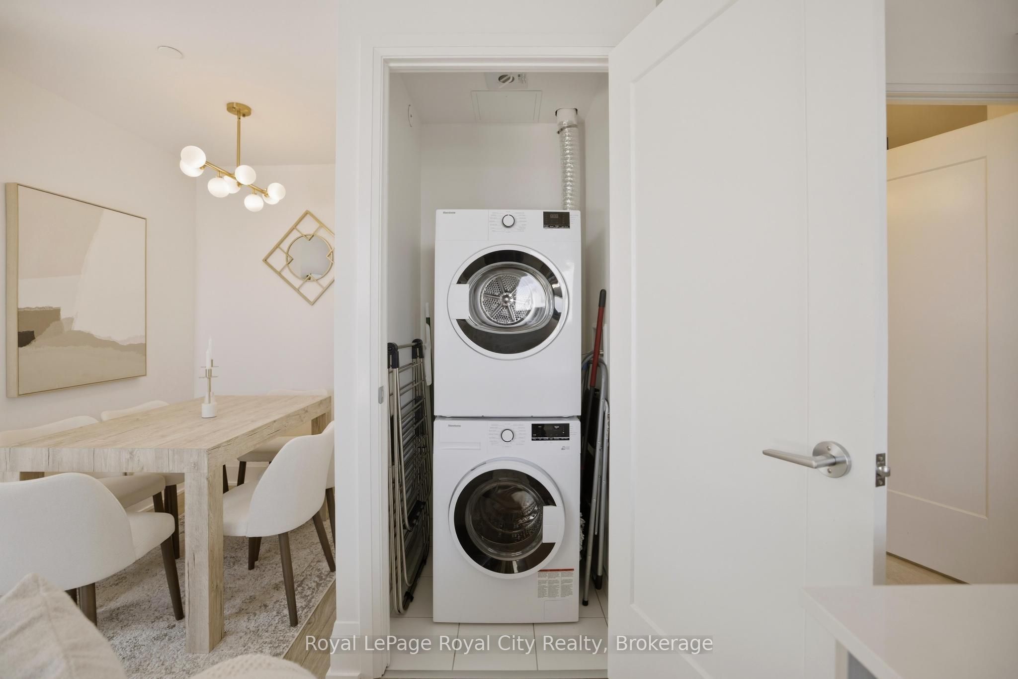 3071 Trafalgar Road 604 Property Photo 29