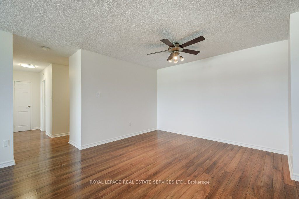 212 Kerr Street 404 Property Photo 15
