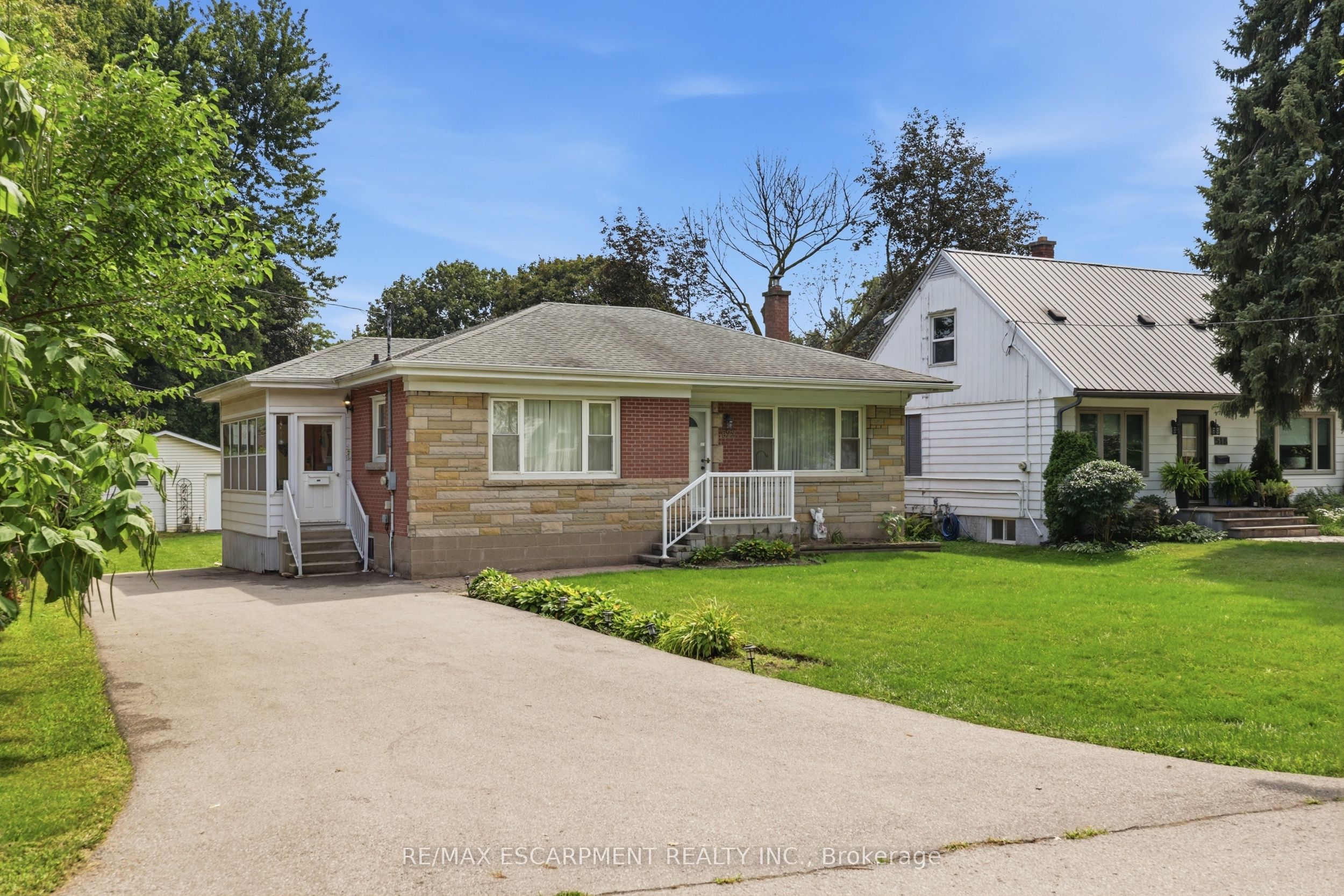 522 Enfield Road Property Photo 4