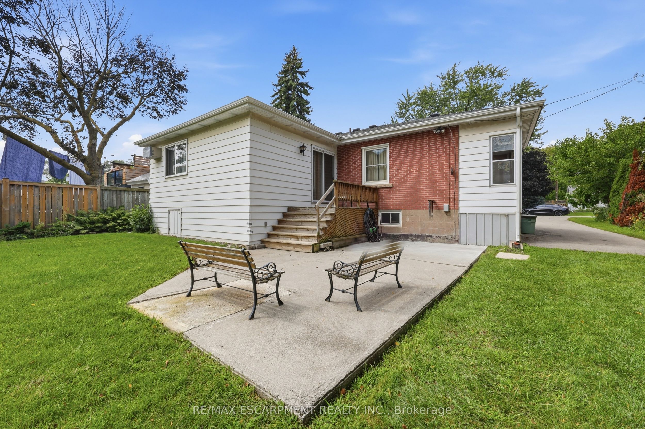 522 Enfield Road Property Photo 27
