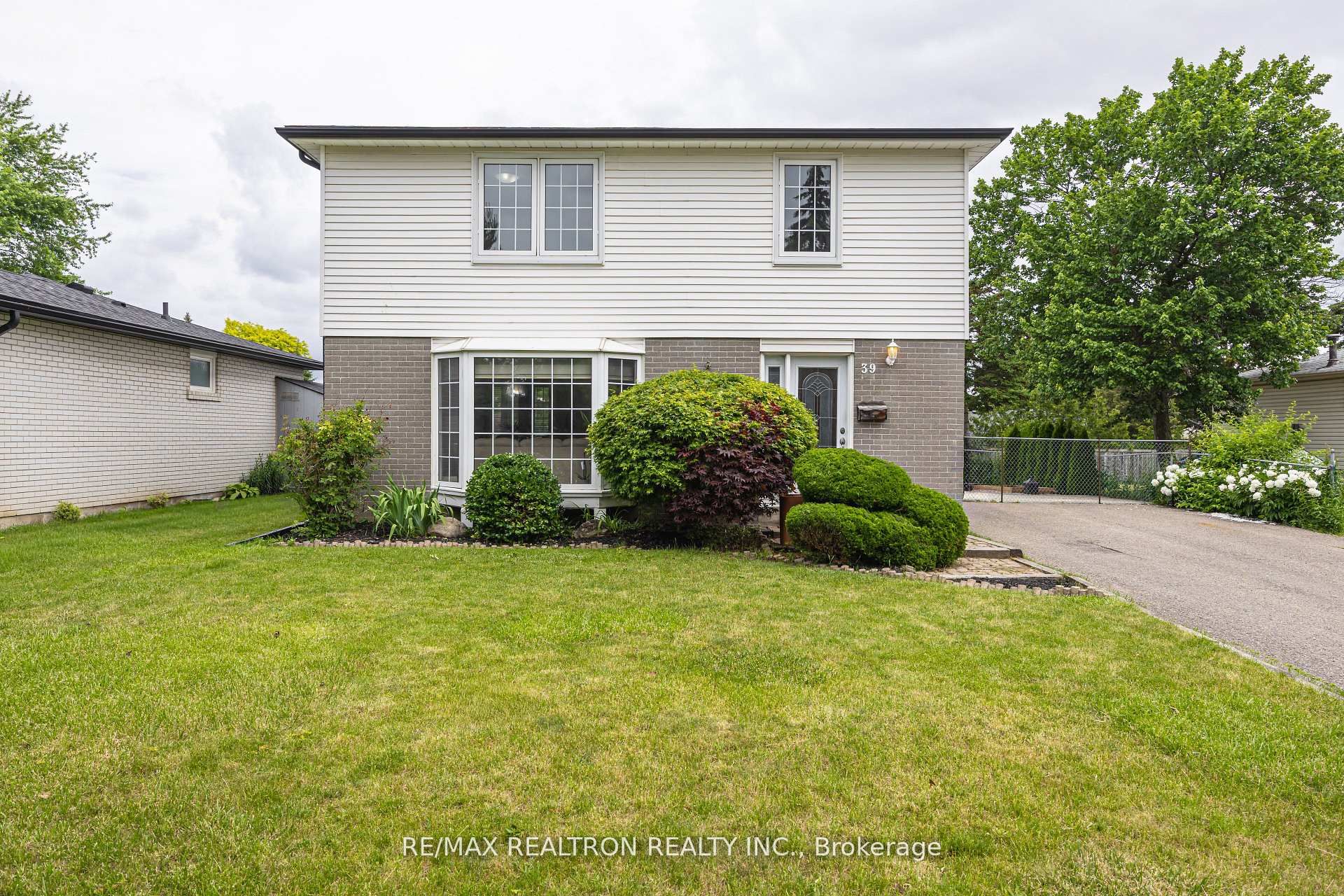 39 Deloraine Drive Property Photo 1
