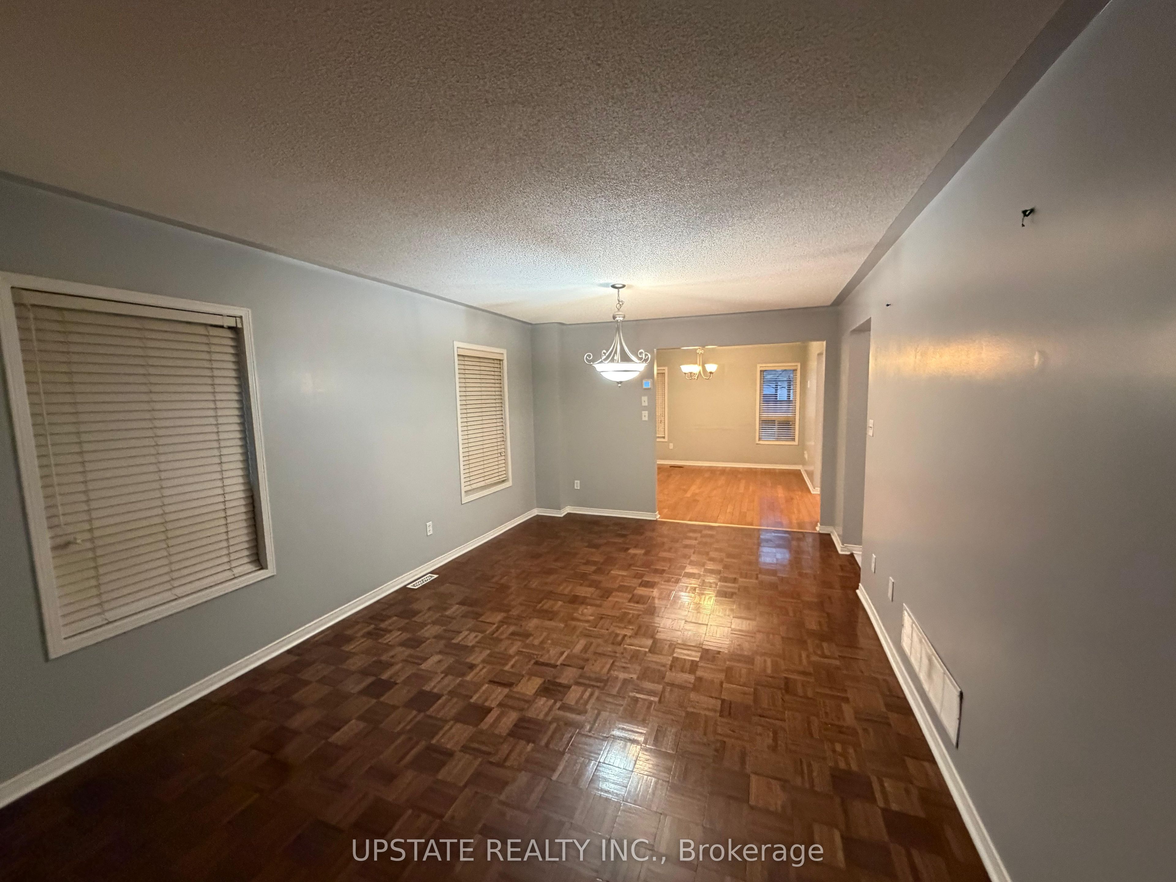 56 Luella Crescent Property Photo 3