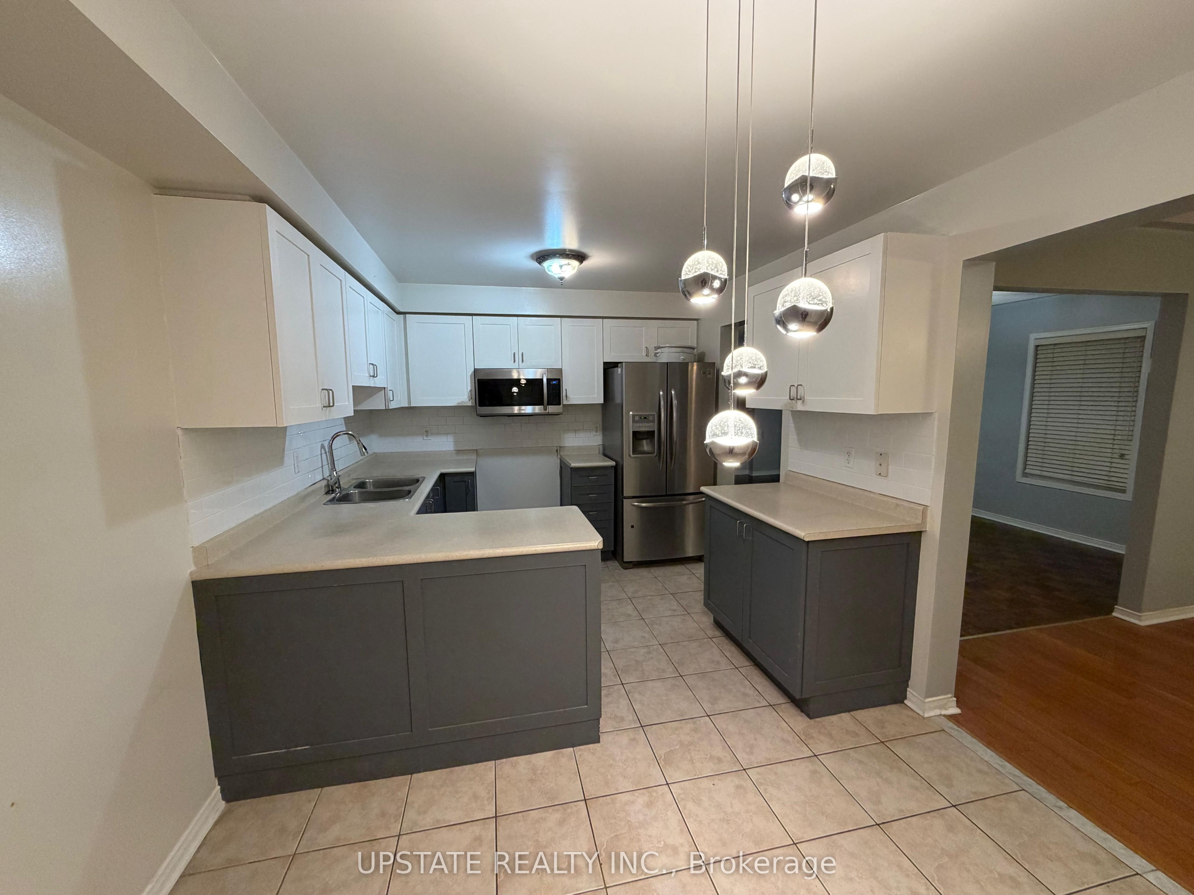 56 Luella Crescent Property Photo 4