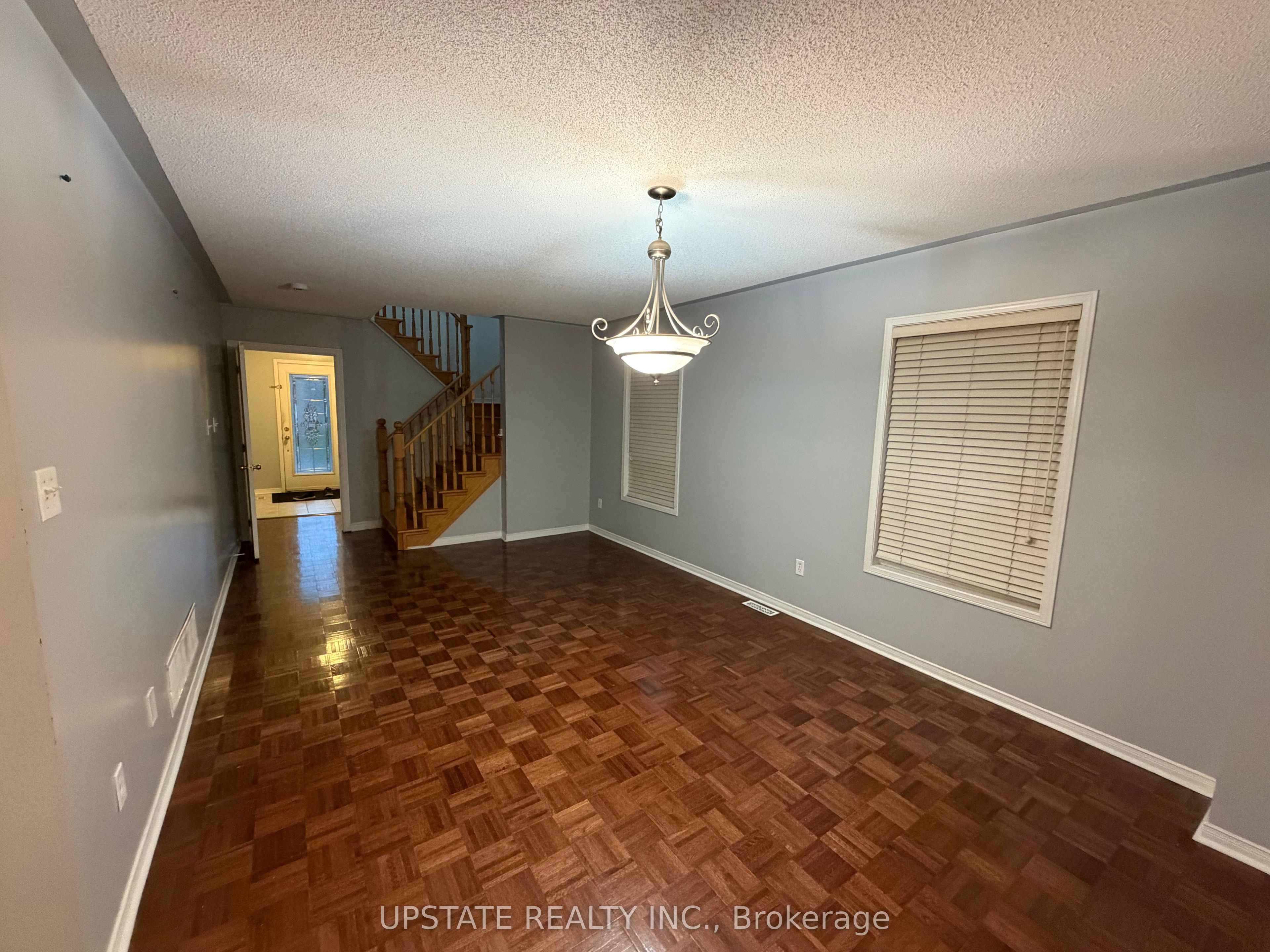 56 Luella Crescent Property Photo 7