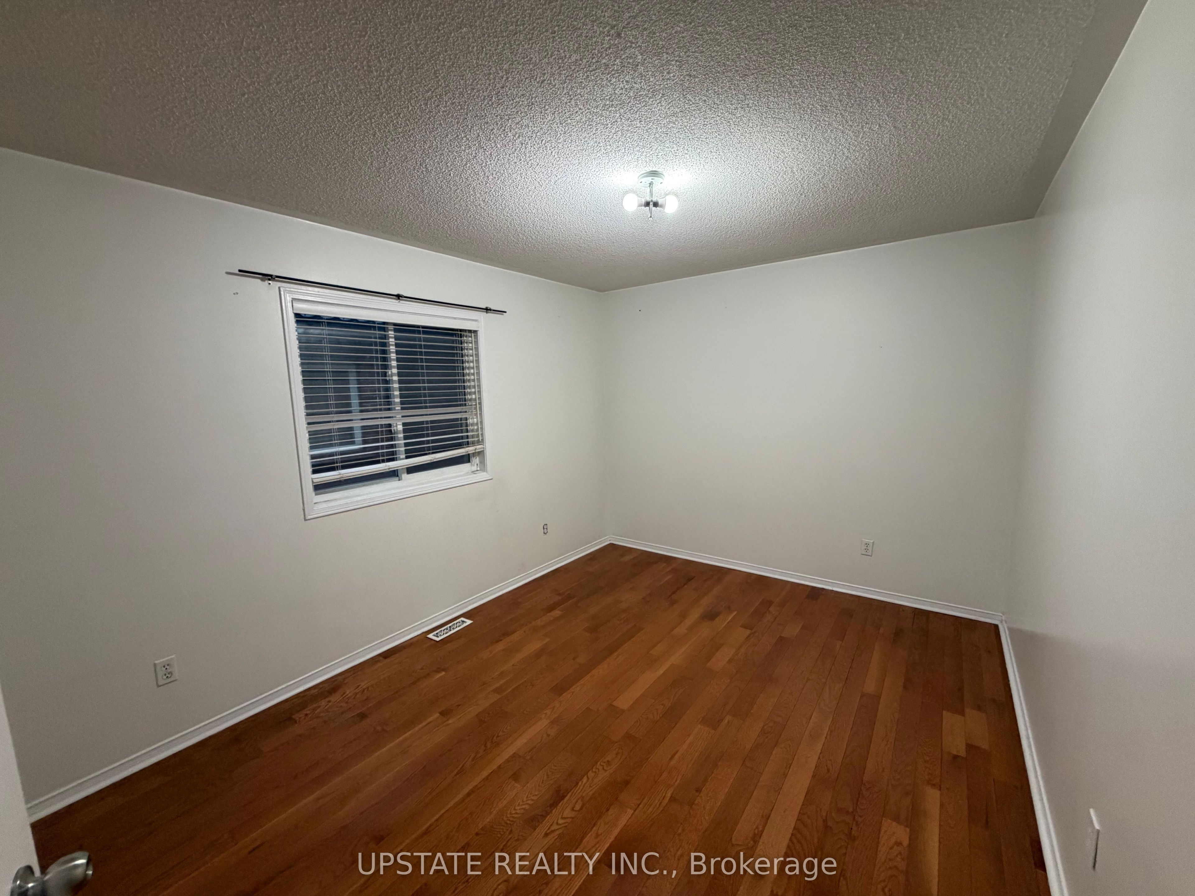 56 Luella Crescent Property Photo 9