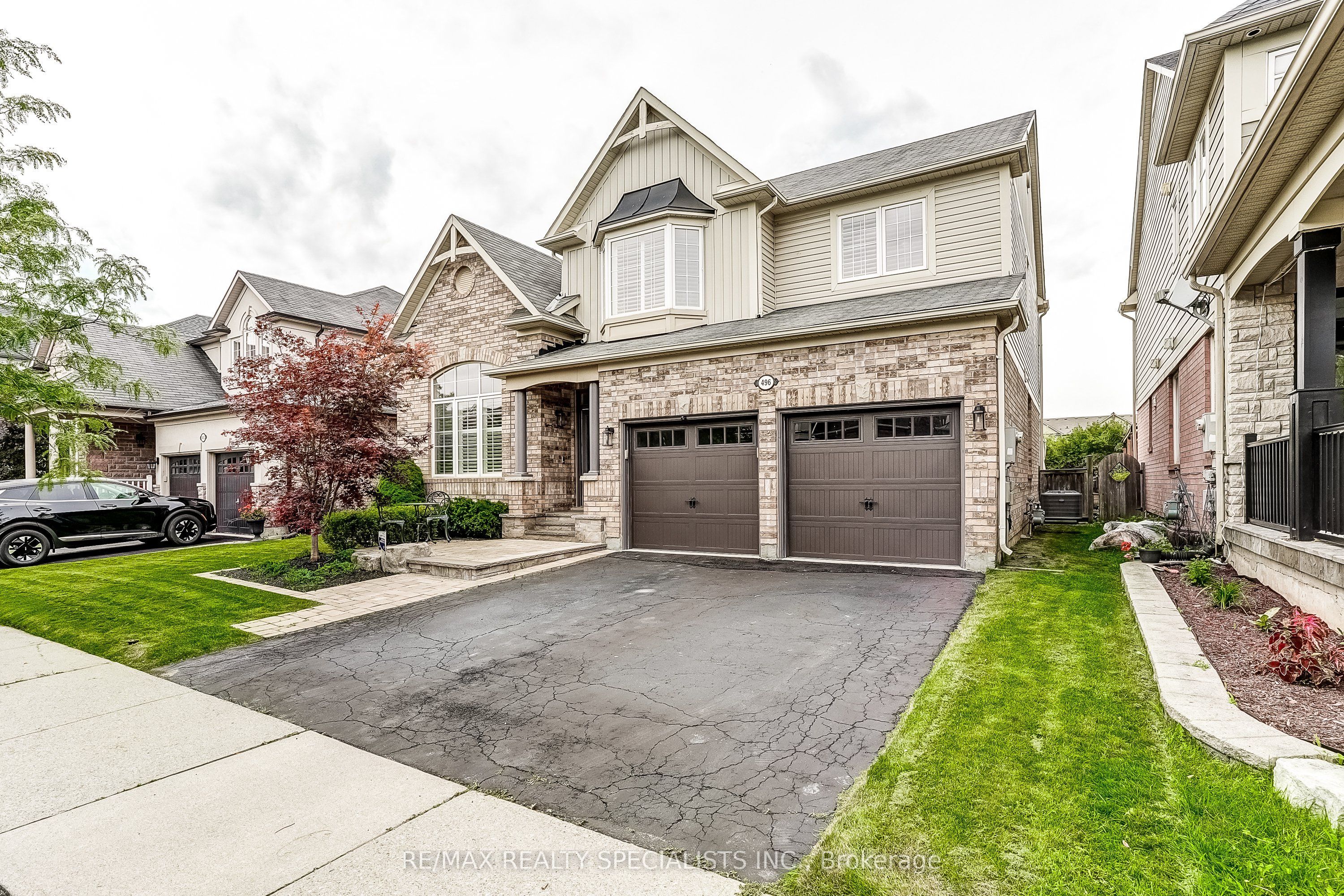 496 Cusick Circle Property Photo 2