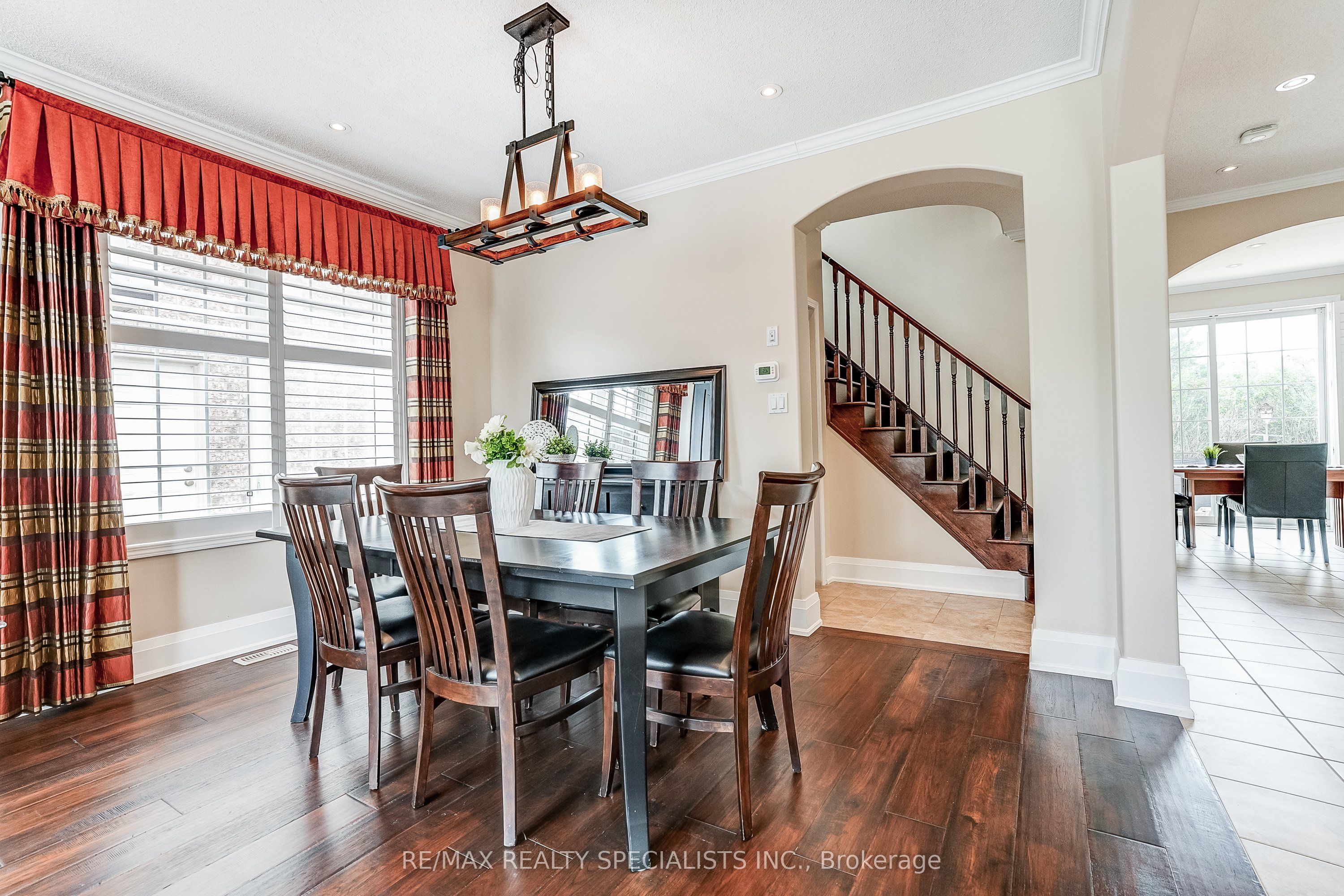 496 Cusick Circle Property Photo 8