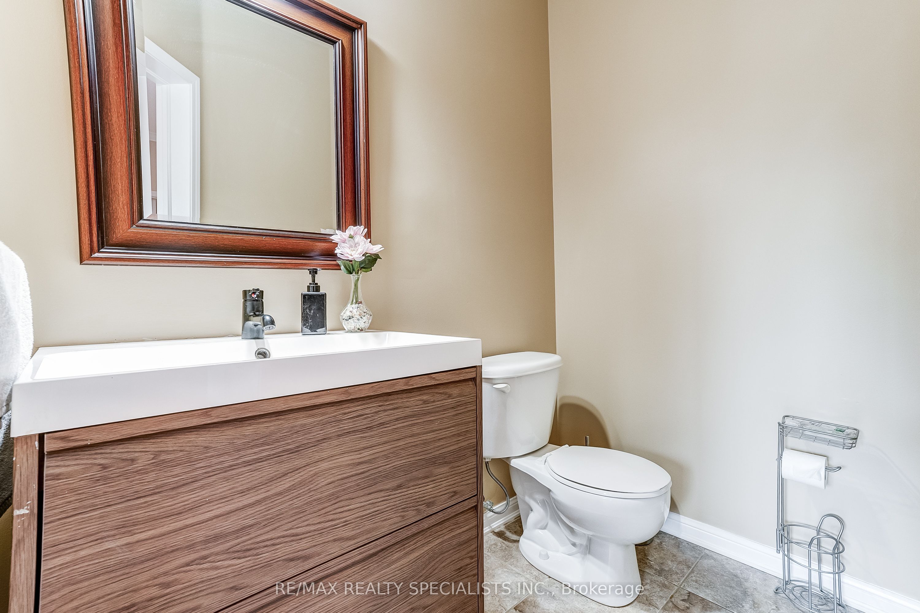 496 Cusick Circle Property Photo 11