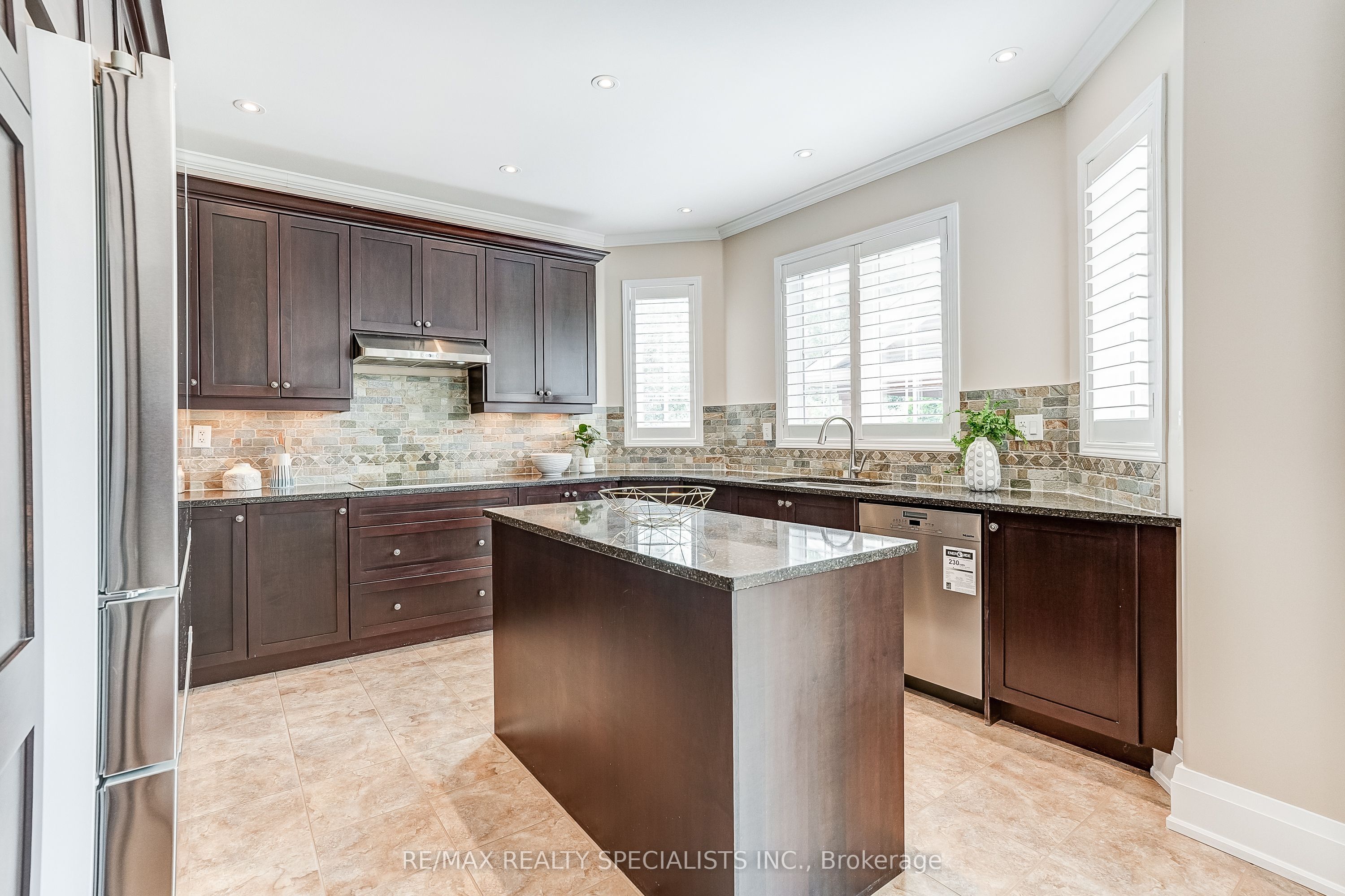 496 Cusick Circle Property Photo 18