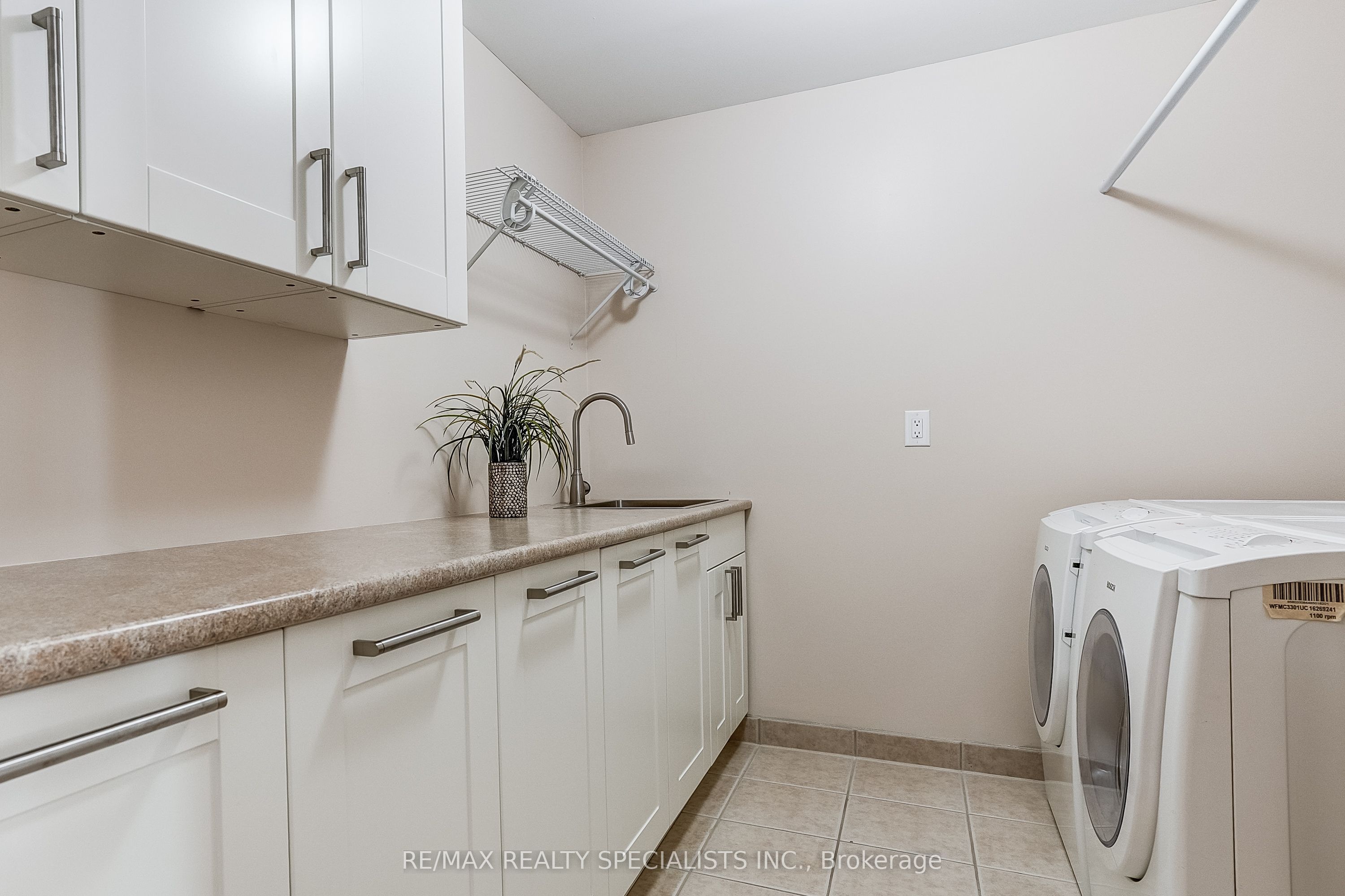 496 Cusick Circle Property Photo 24