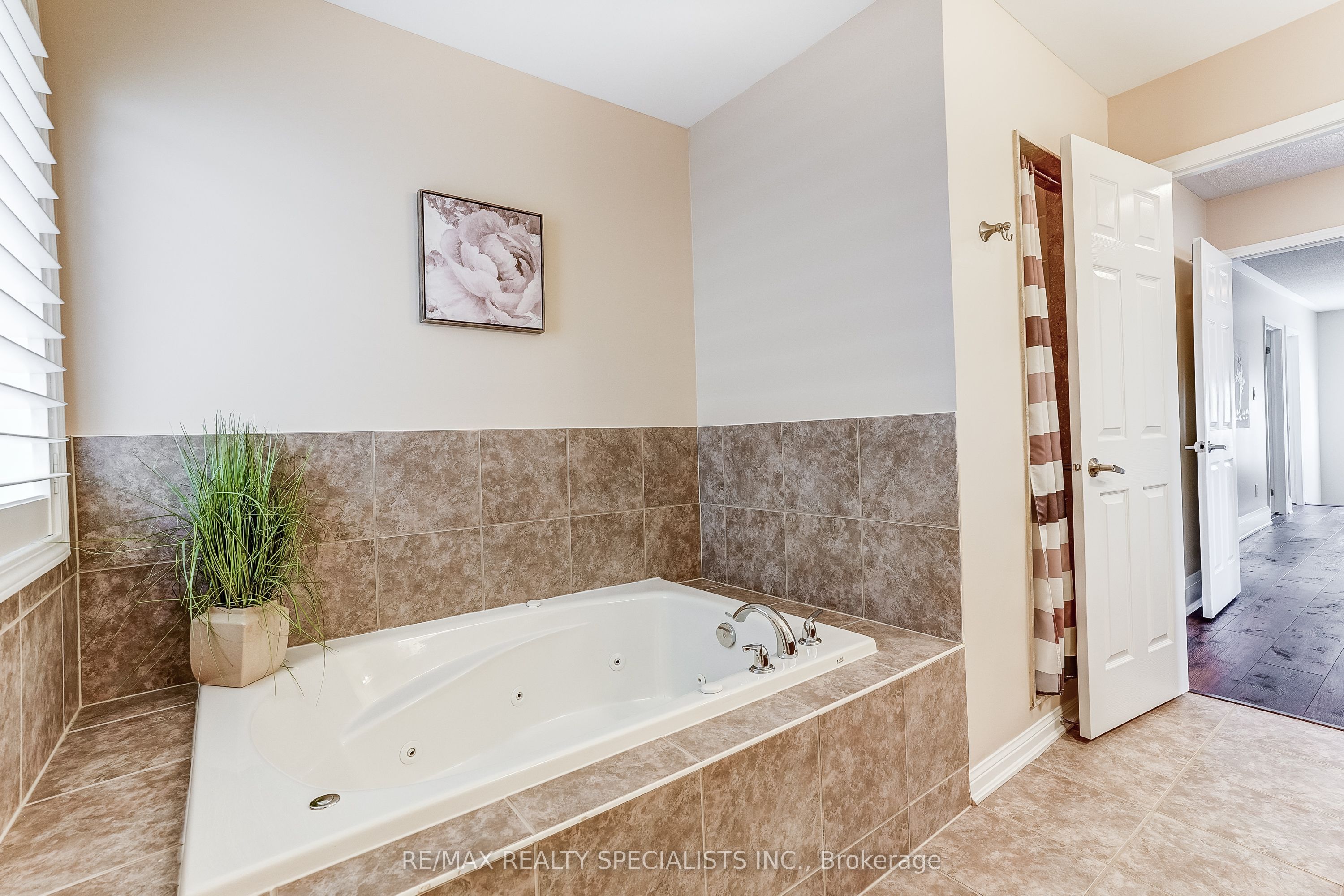 496 Cusick Circle Property Photo 32