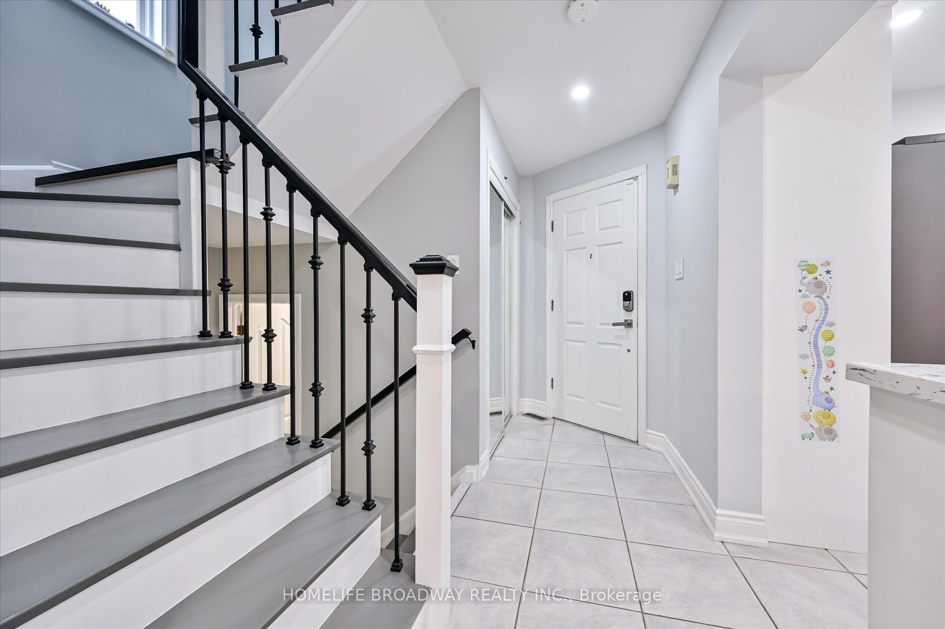 5532 Bourget Drive Property Photo 6