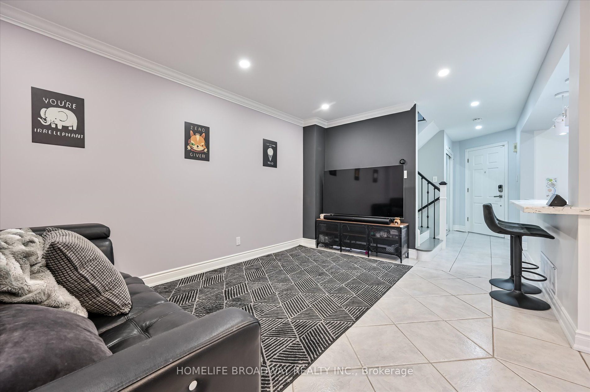 5532 Bourget Drive Property Photo 8