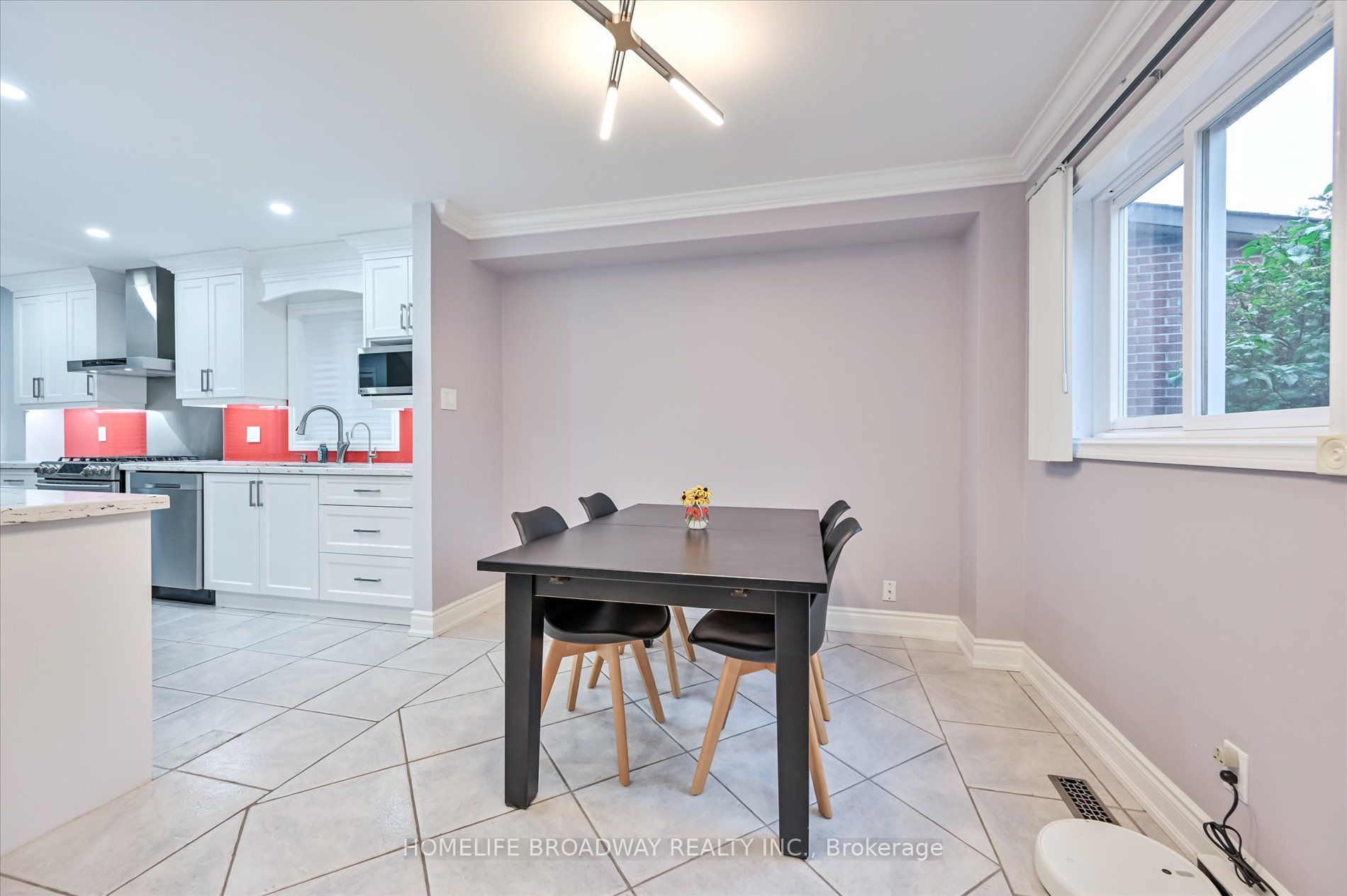 5532 Bourget Drive Property Photo 9