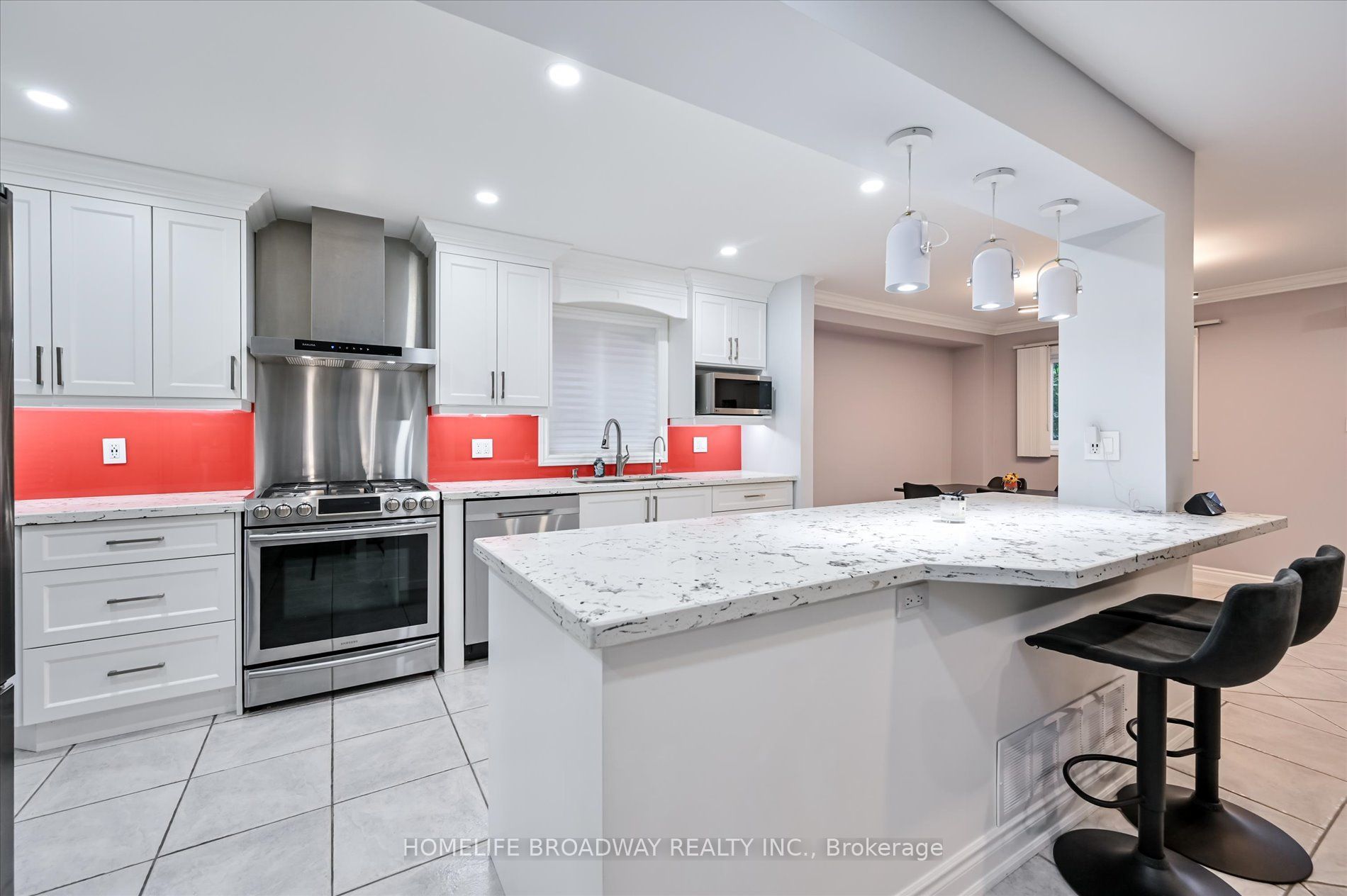 5532 Bourget Drive Property Photo 12