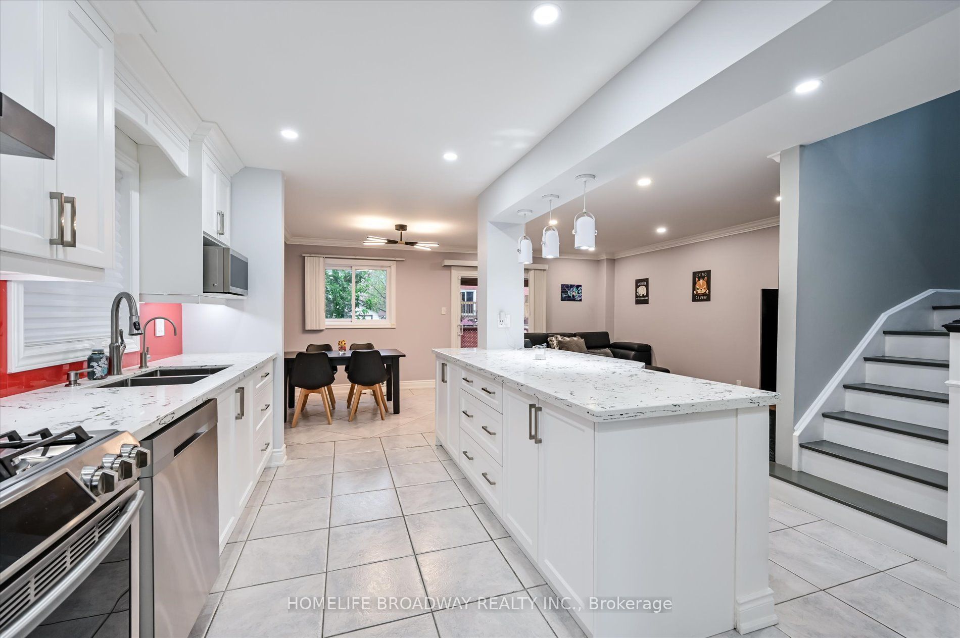5532 Bourget Drive Property Photo 15