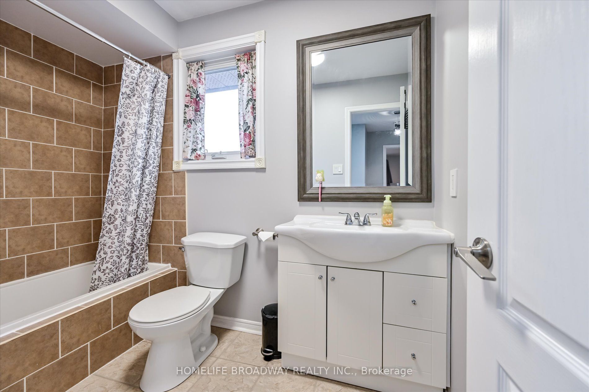5532 Bourget Drive Property Photo 25