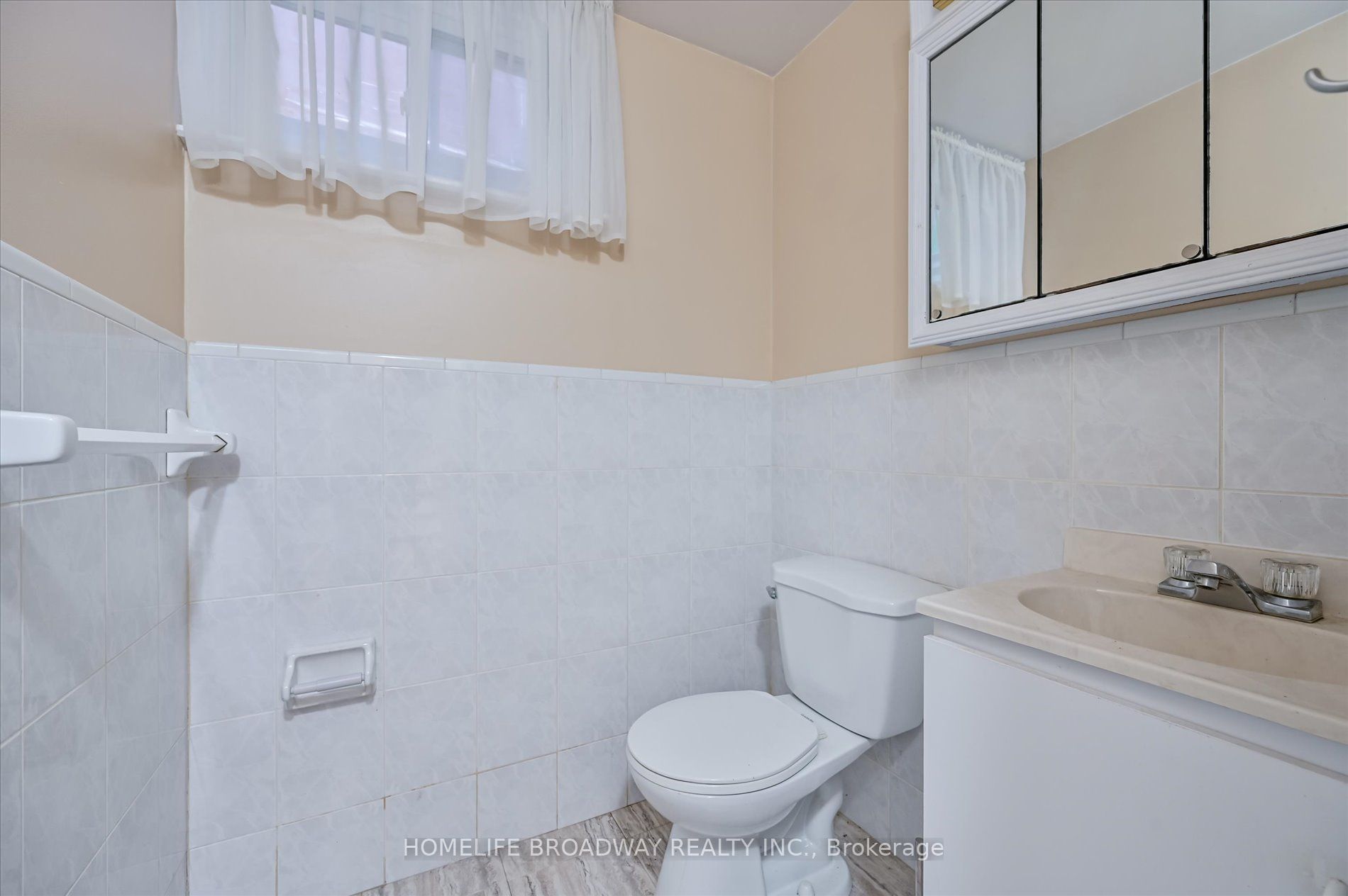 5532 Bourget Drive Property Photo 28