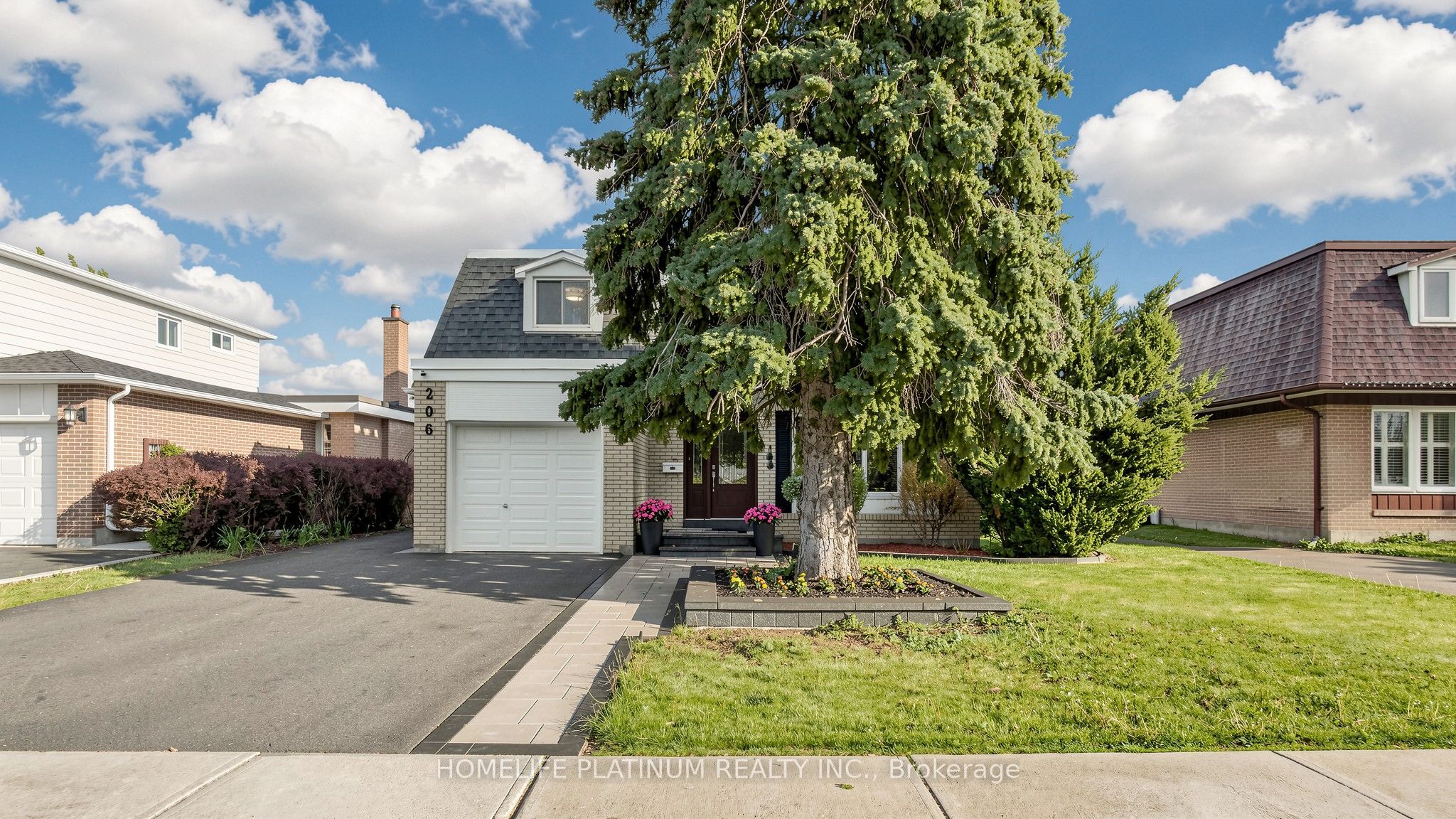 206 Mcmurchy Avenue S Property Photo 1