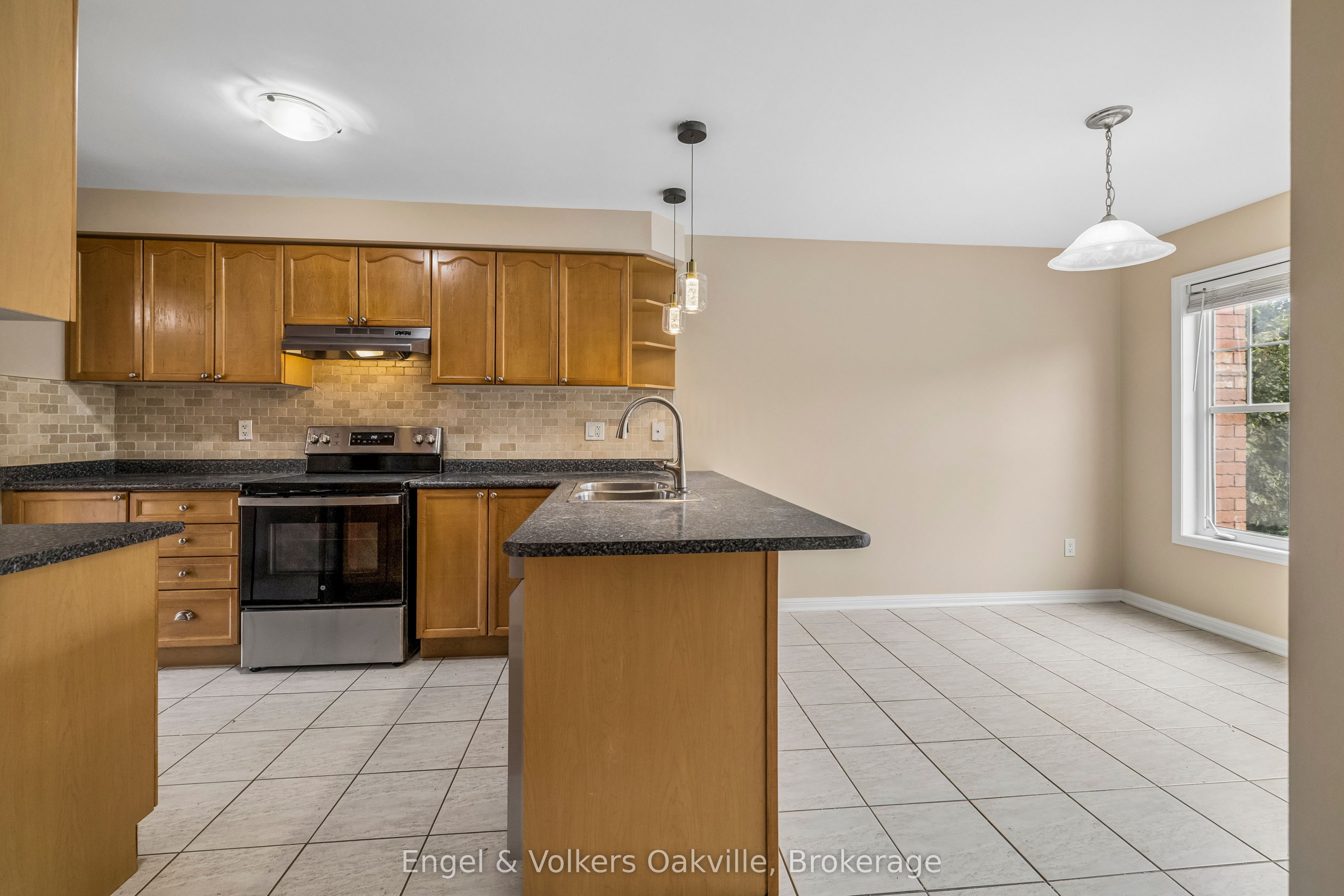 2408 Coho Way Property Photo 8