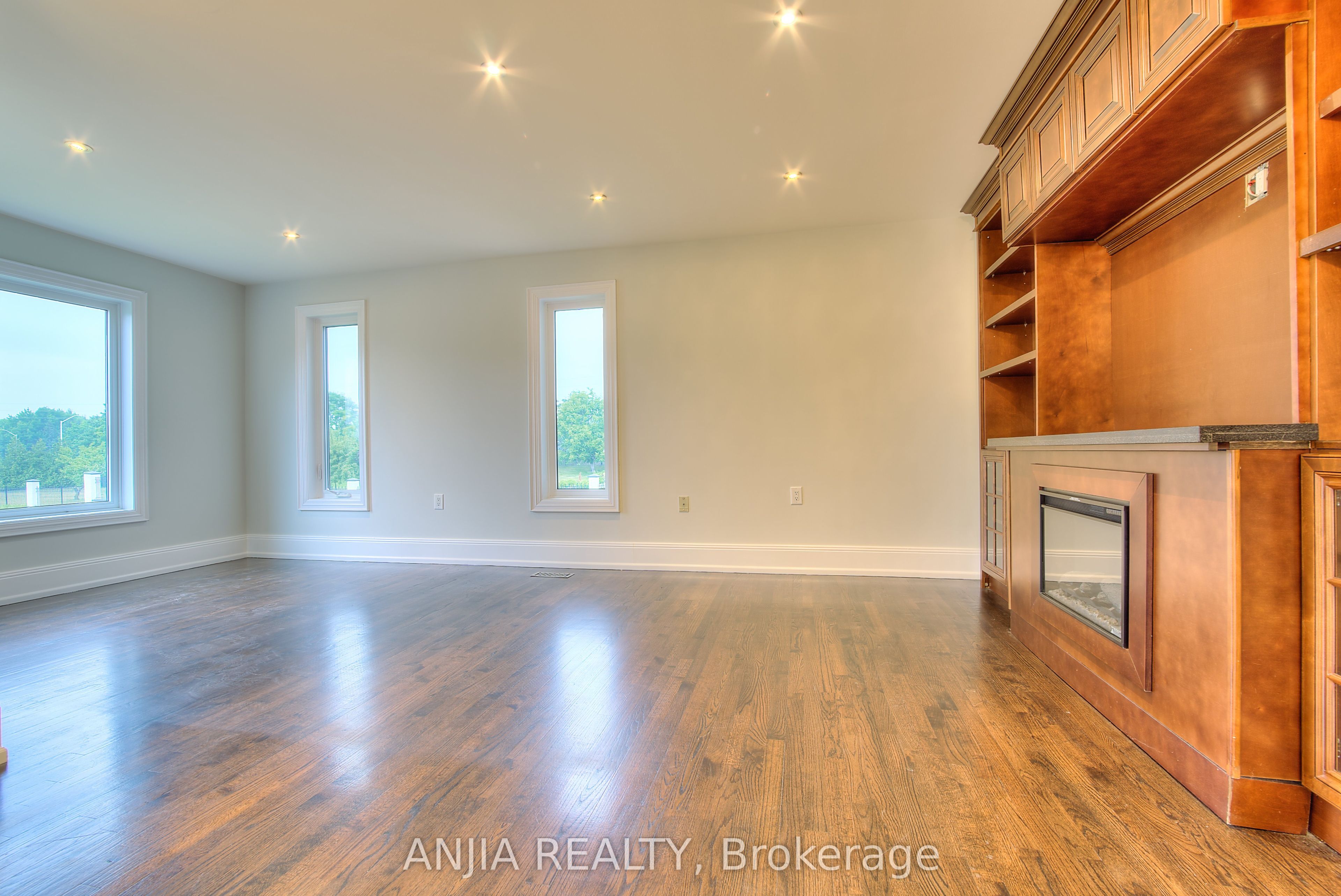 44 Bellini Avenue Property Photo 6
