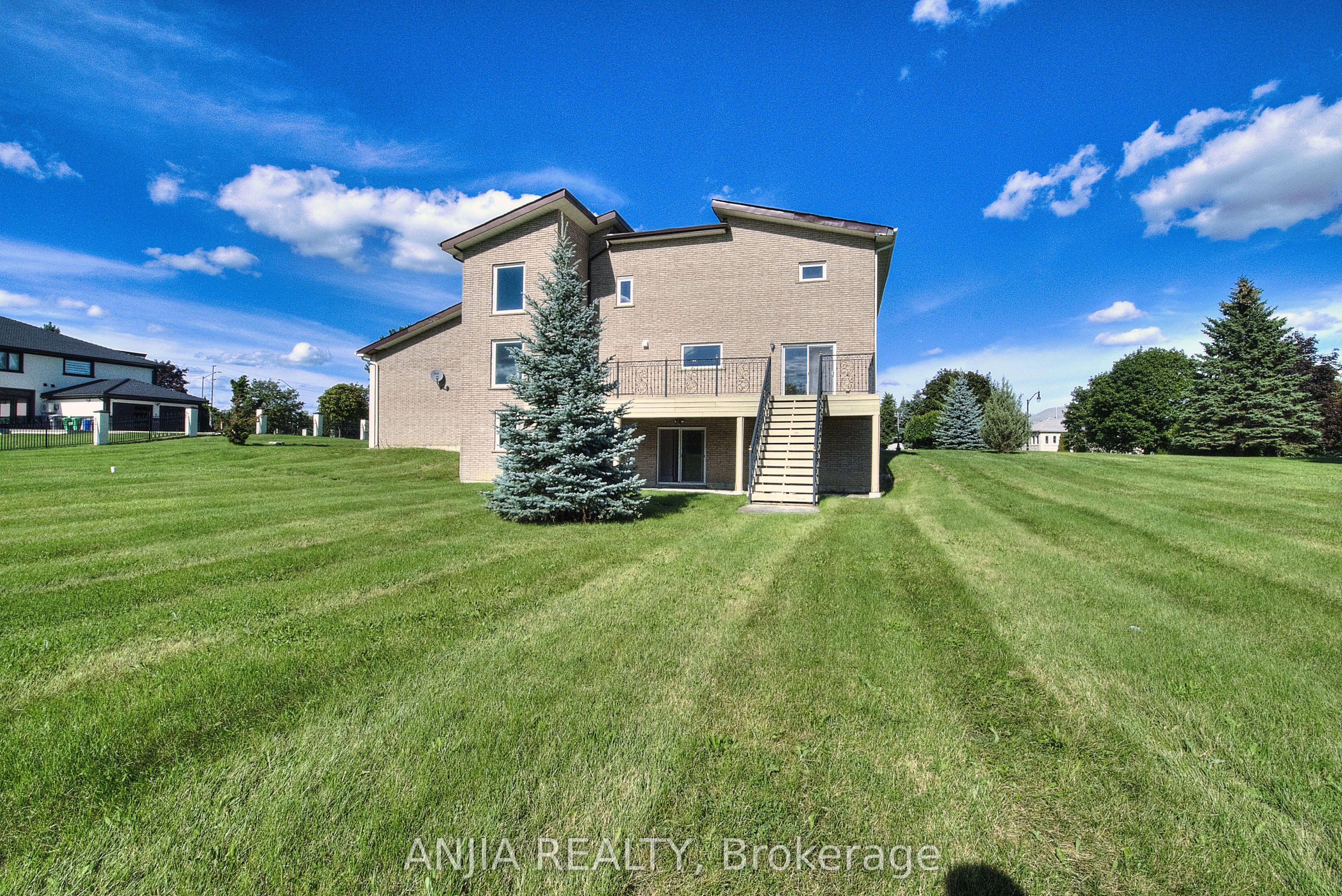 44 Bellini Avenue Property Photo 31