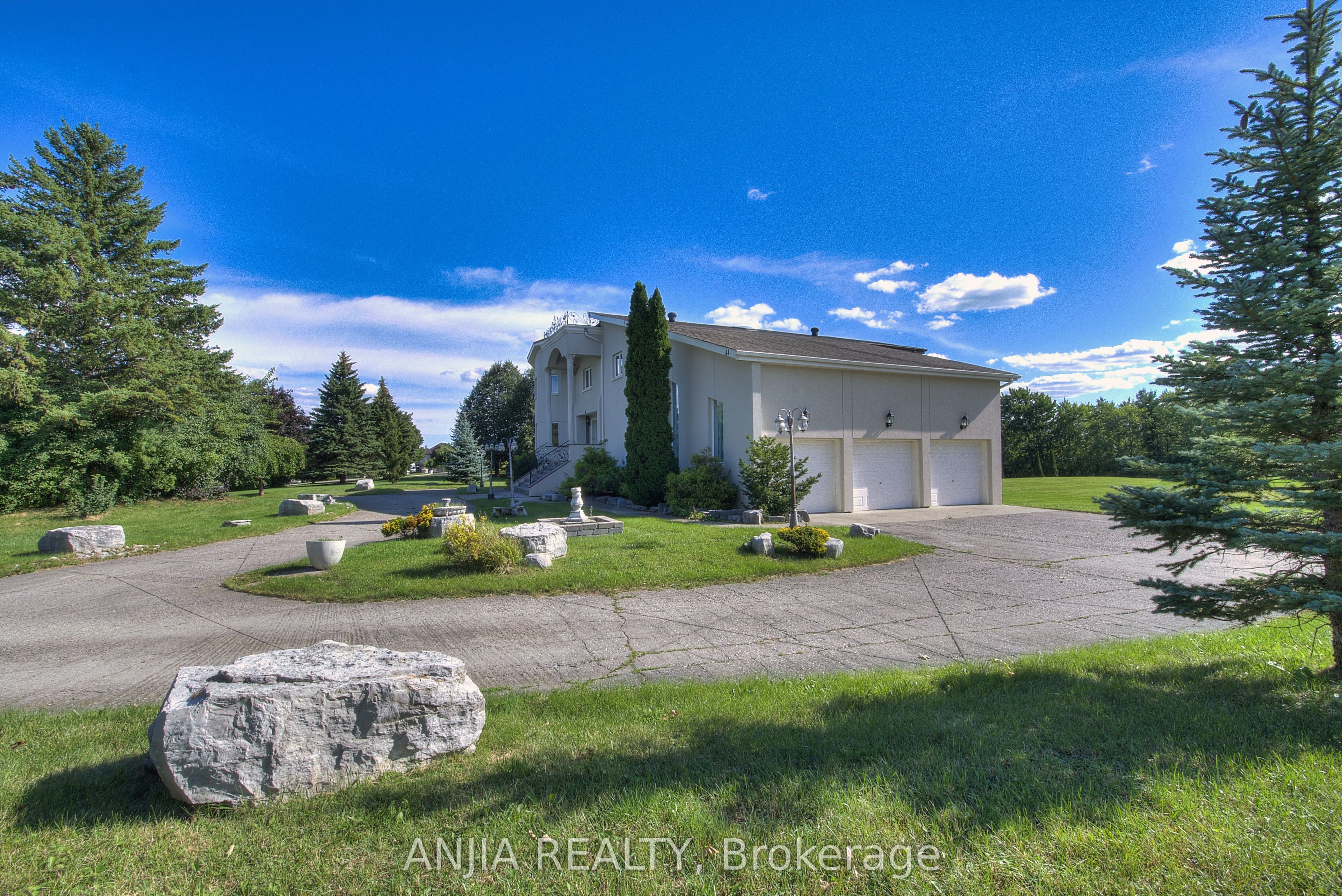 44 Bellini Avenue Property Photo 35