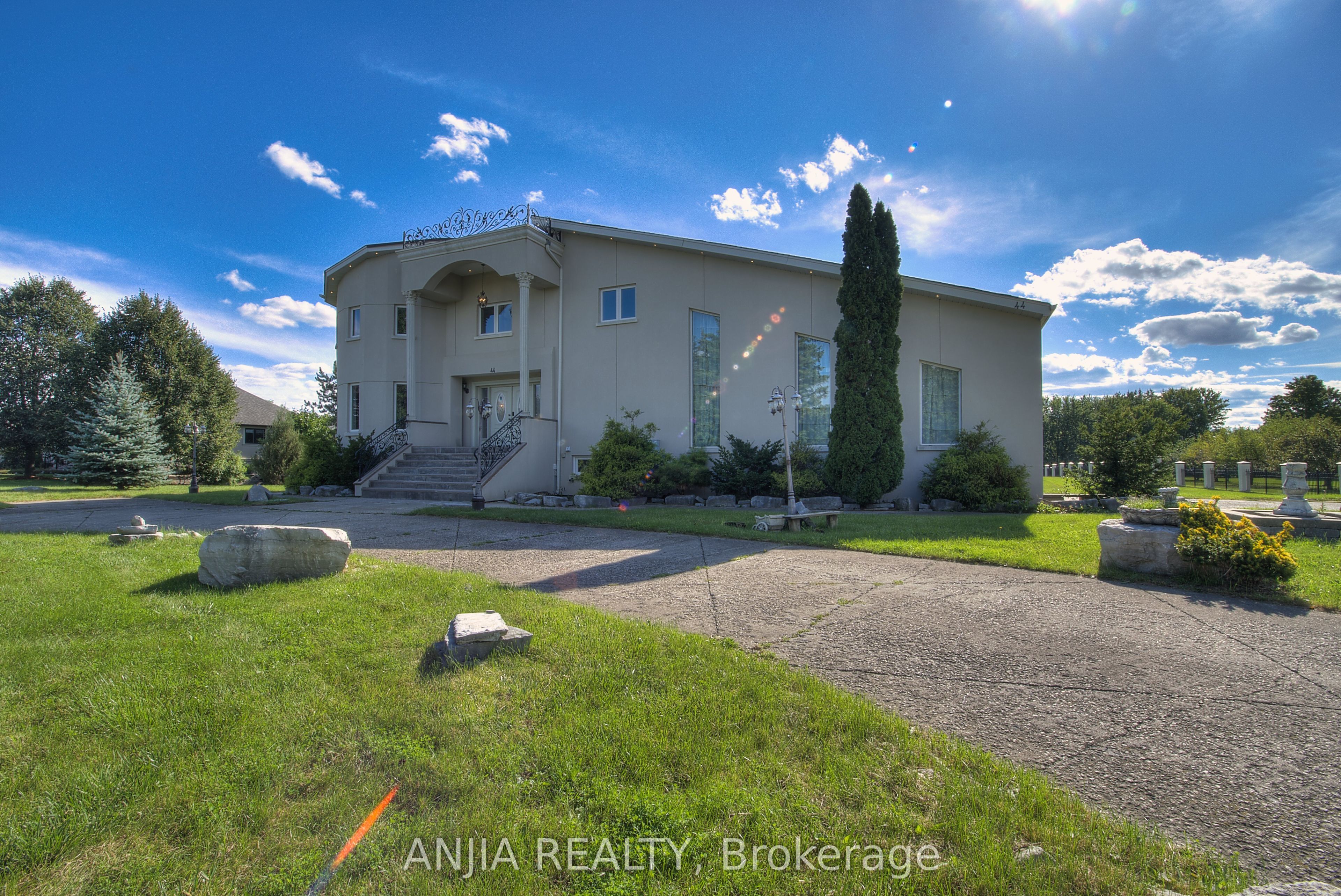 44 Bellini Avenue Property Photo 38