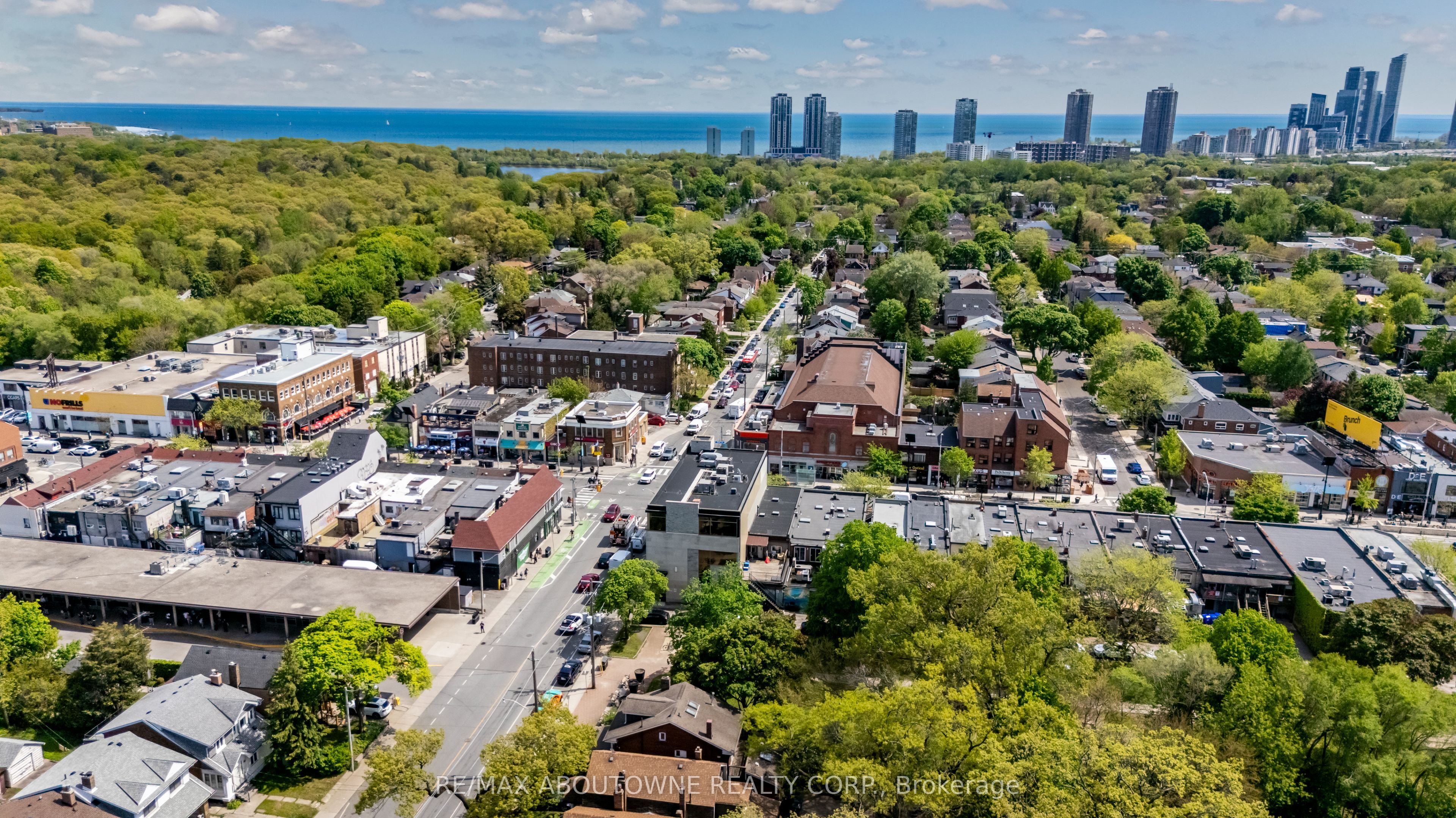 2218 Bloor Street W Property Photo 12