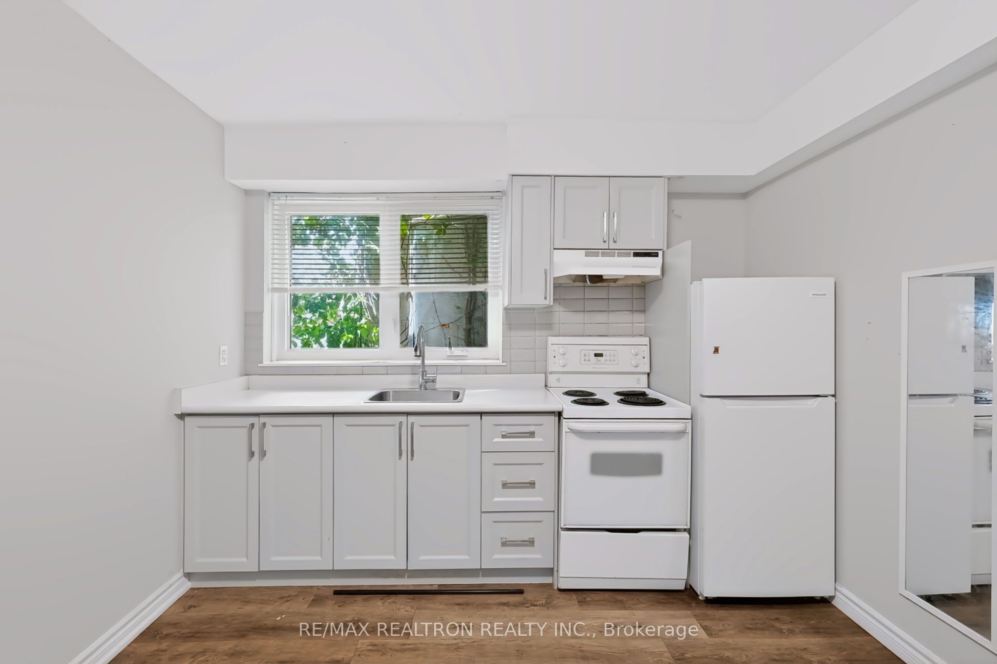 1576 Eglinton Avenue W 2 Property Photo 2