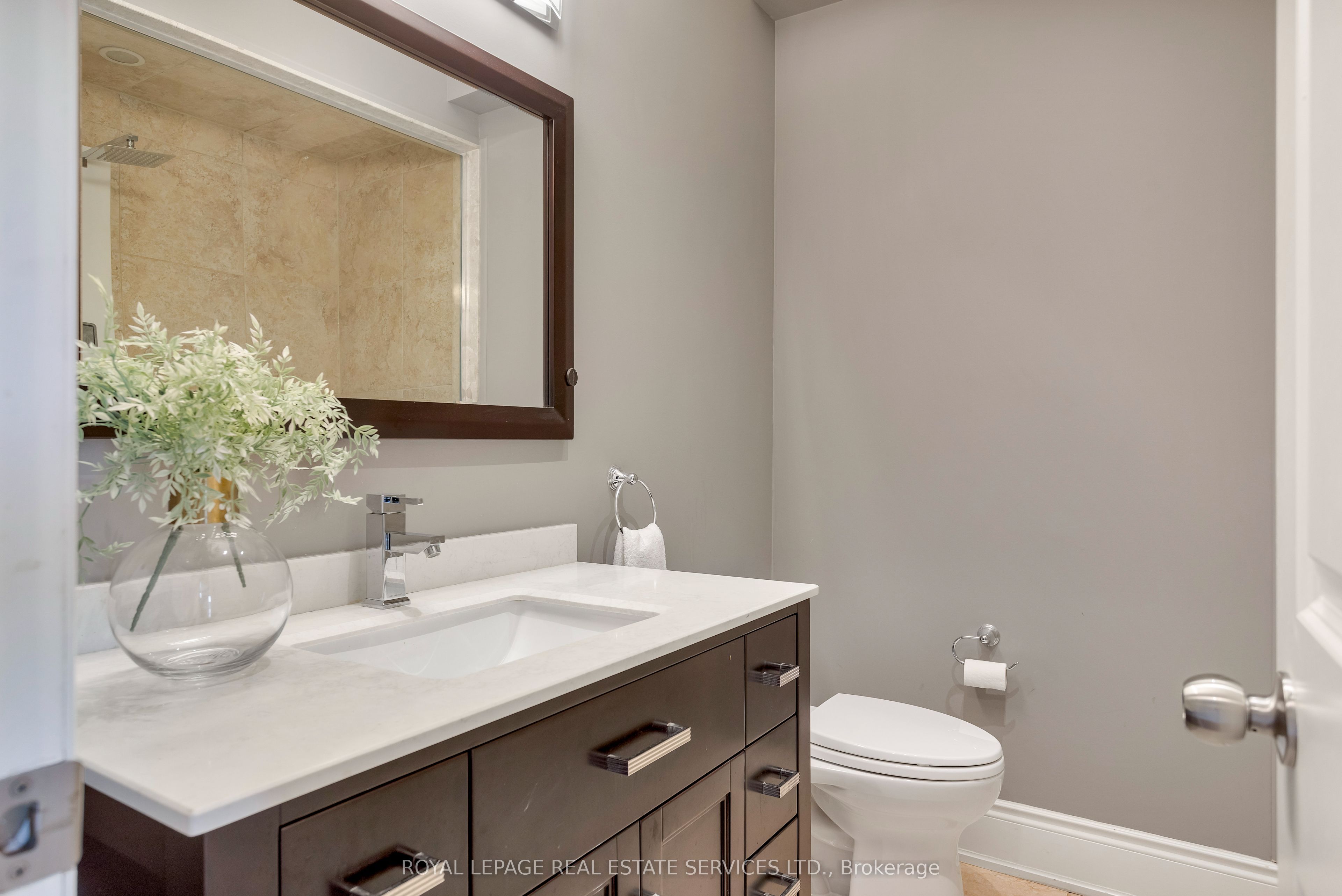 216 Rebecca Street Property Photo 21
