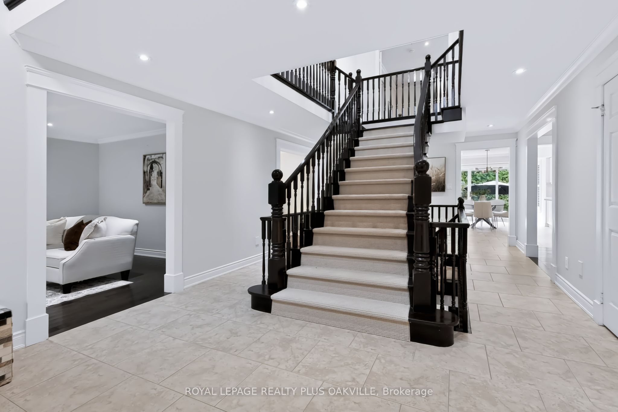 2097 Innkeeper Court Property Photo 8
