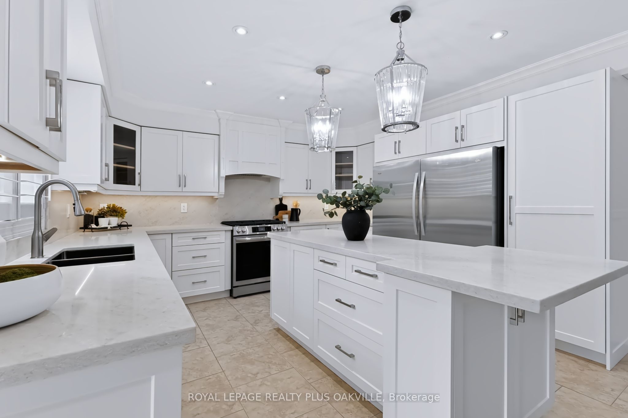 2097 Innkeeper Court Property Photo 13
