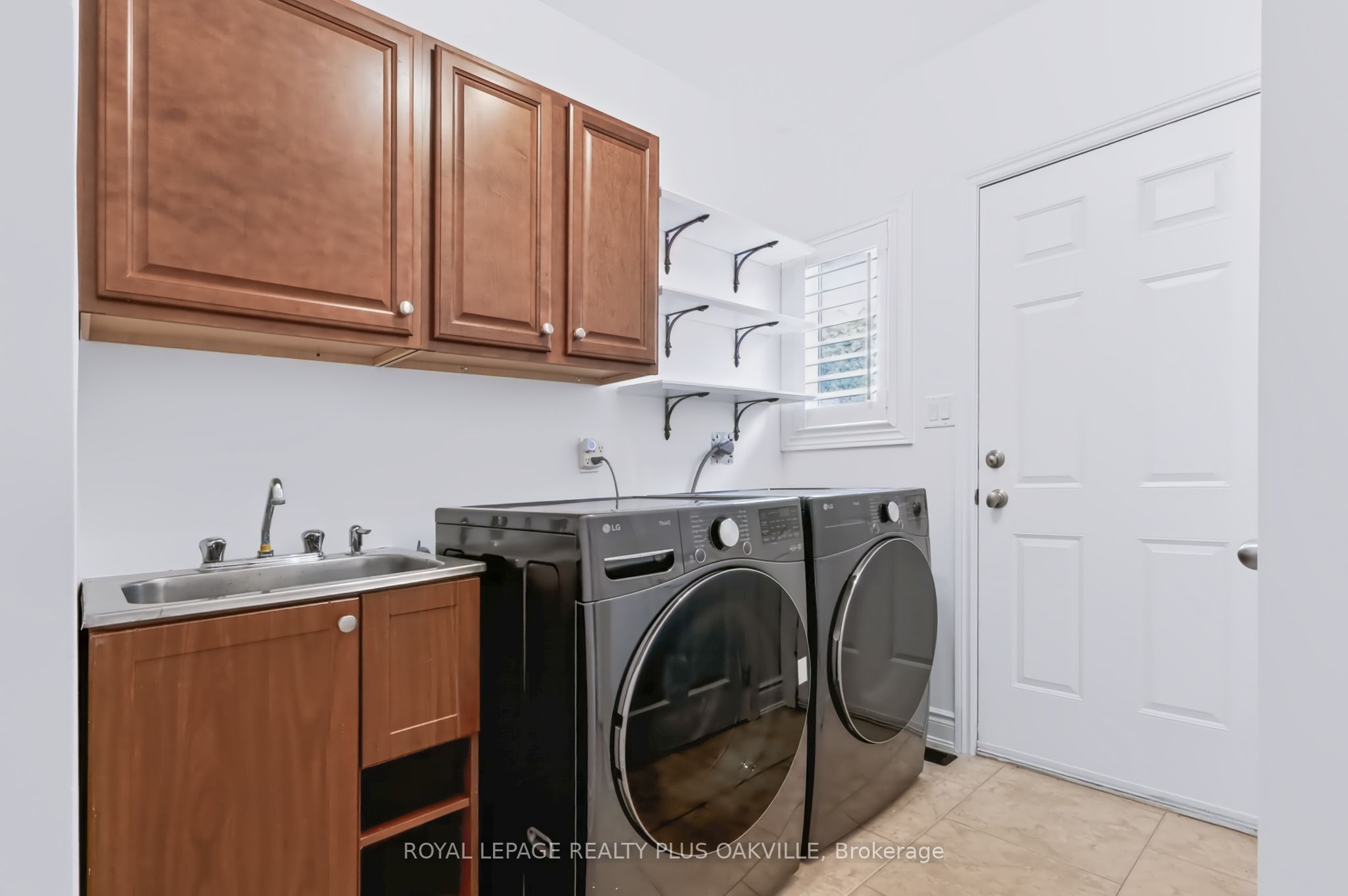2097 Innkeeper Court Property Photo 26