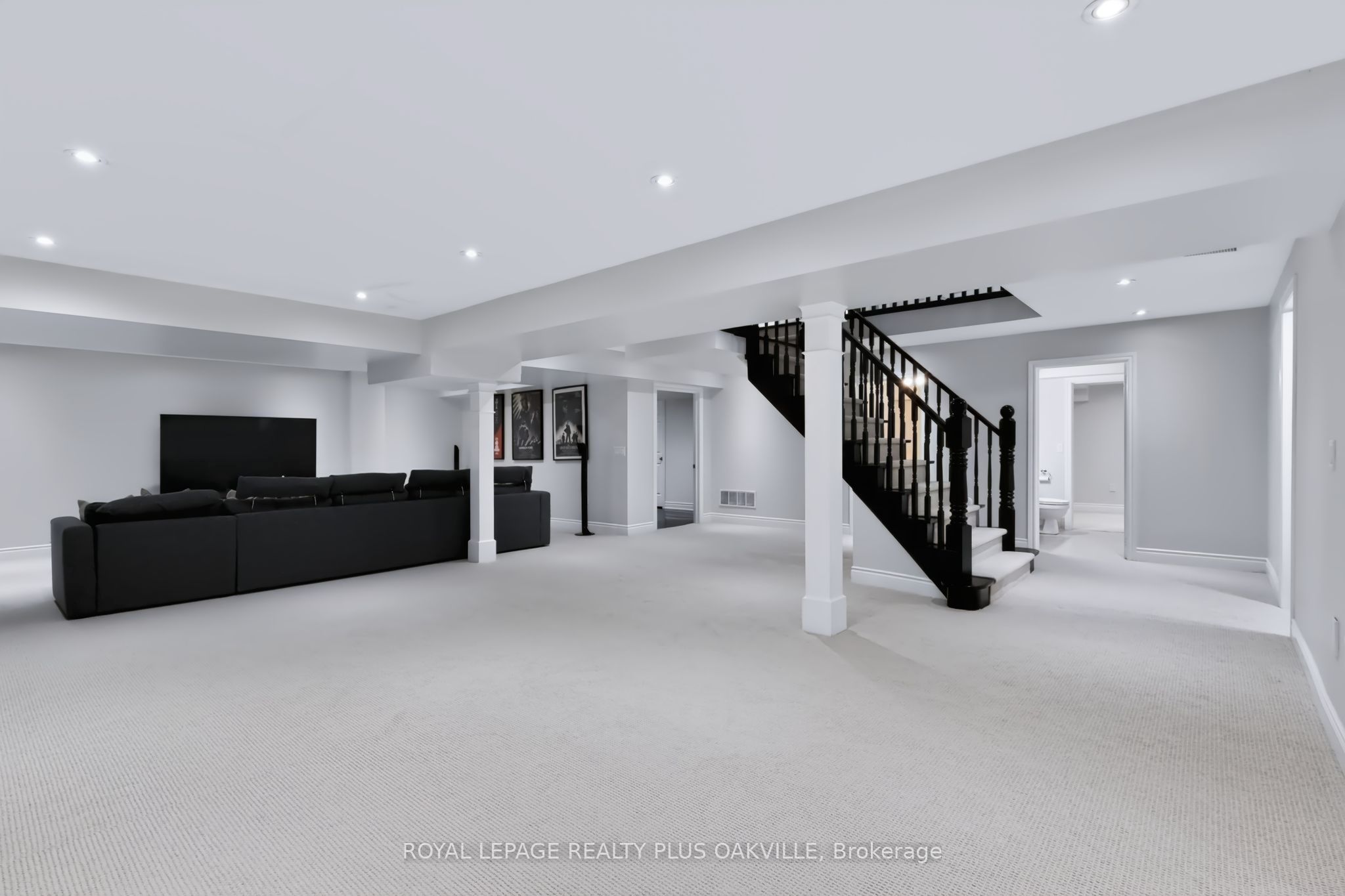 2097 Innkeeper Court Property Photo 40