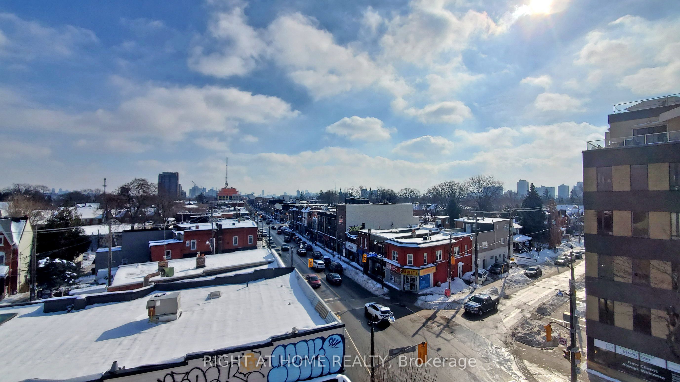 3122 Dundas Street W Unit 3 Property Photo 12
