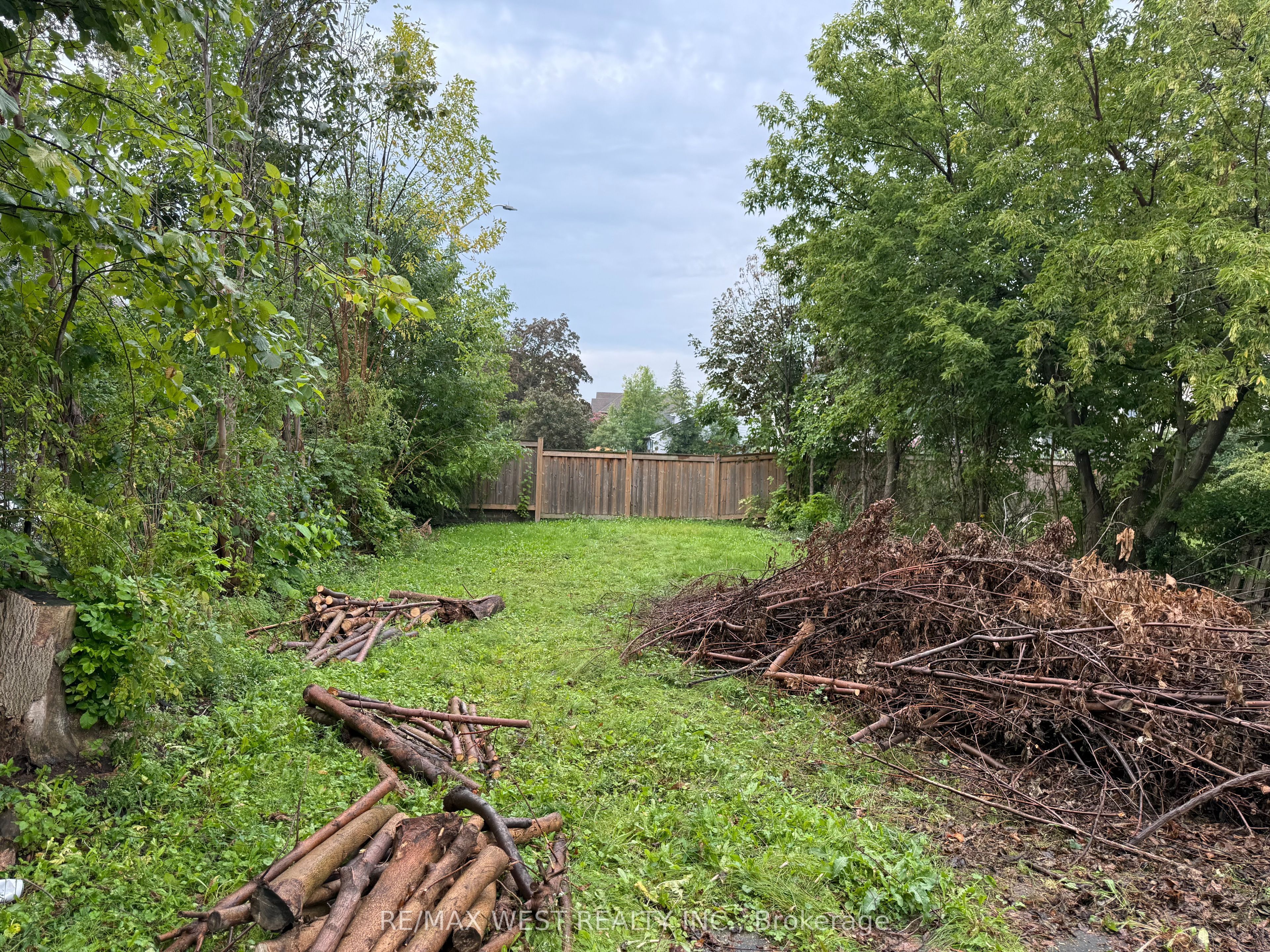 1304 Alexandra Avenue Property Photo 5