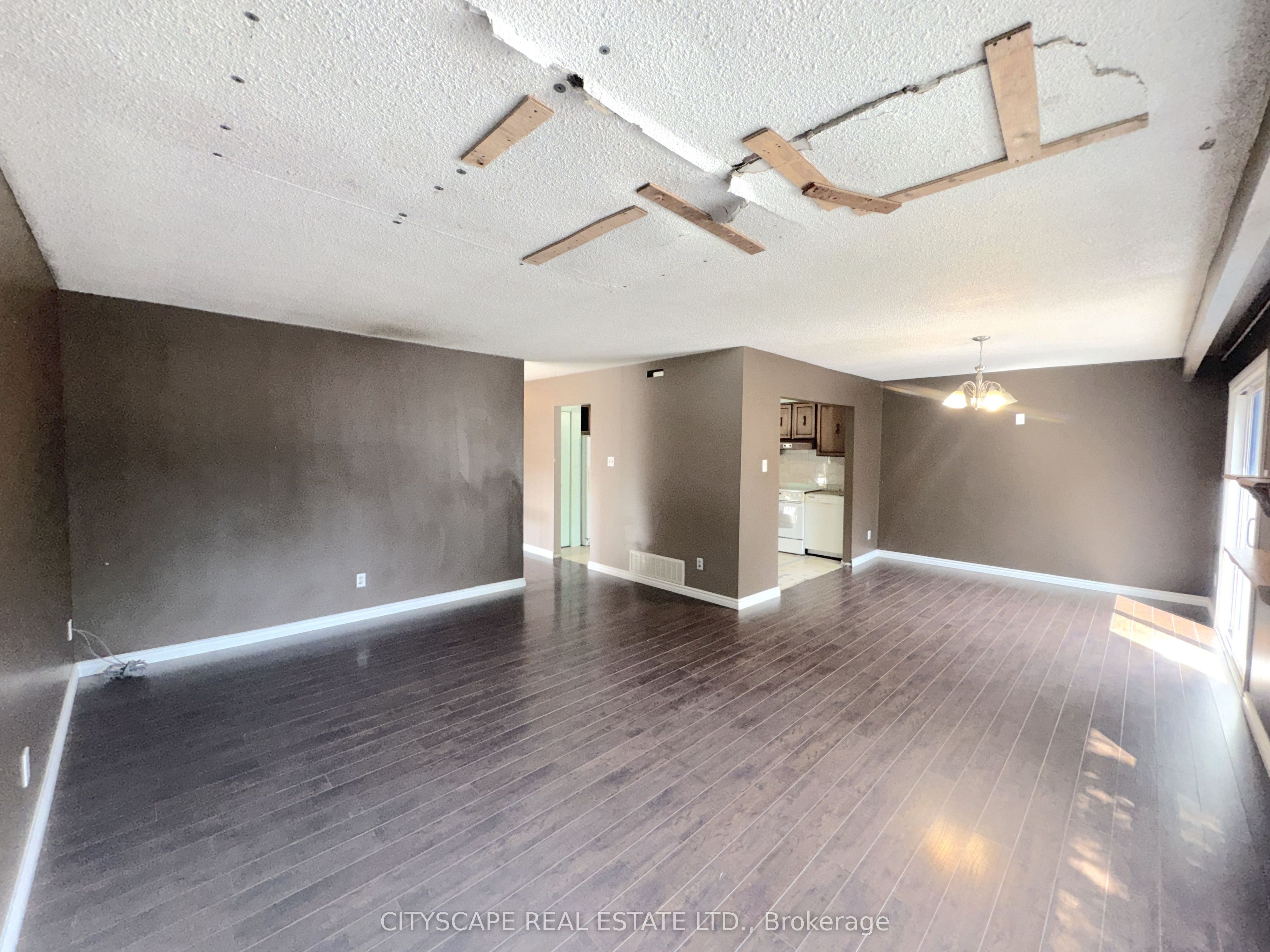 6087 Featherhead Crescent Property Photo 12