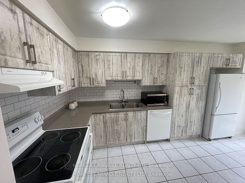 10 Cherrytree Drive 6 Property Photo 12
