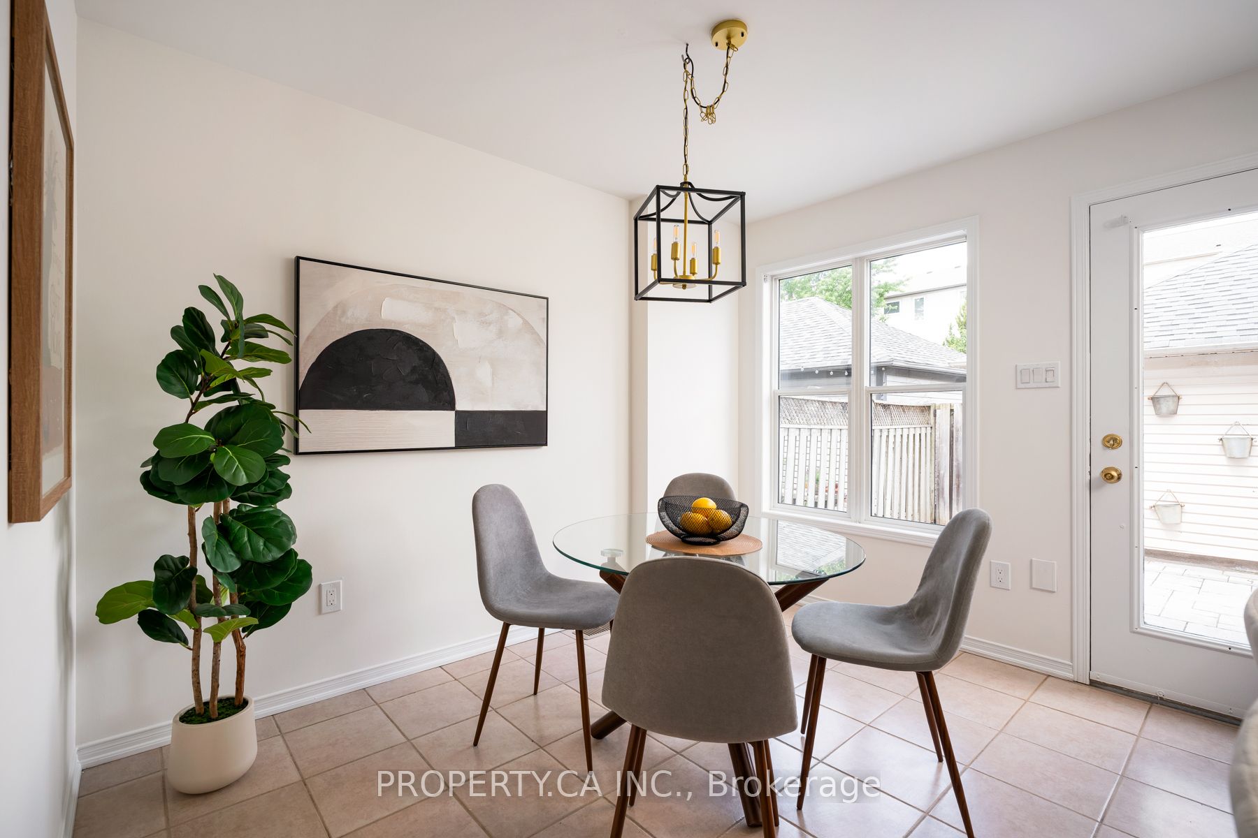 173 Littlewood Drive Property Photo 10