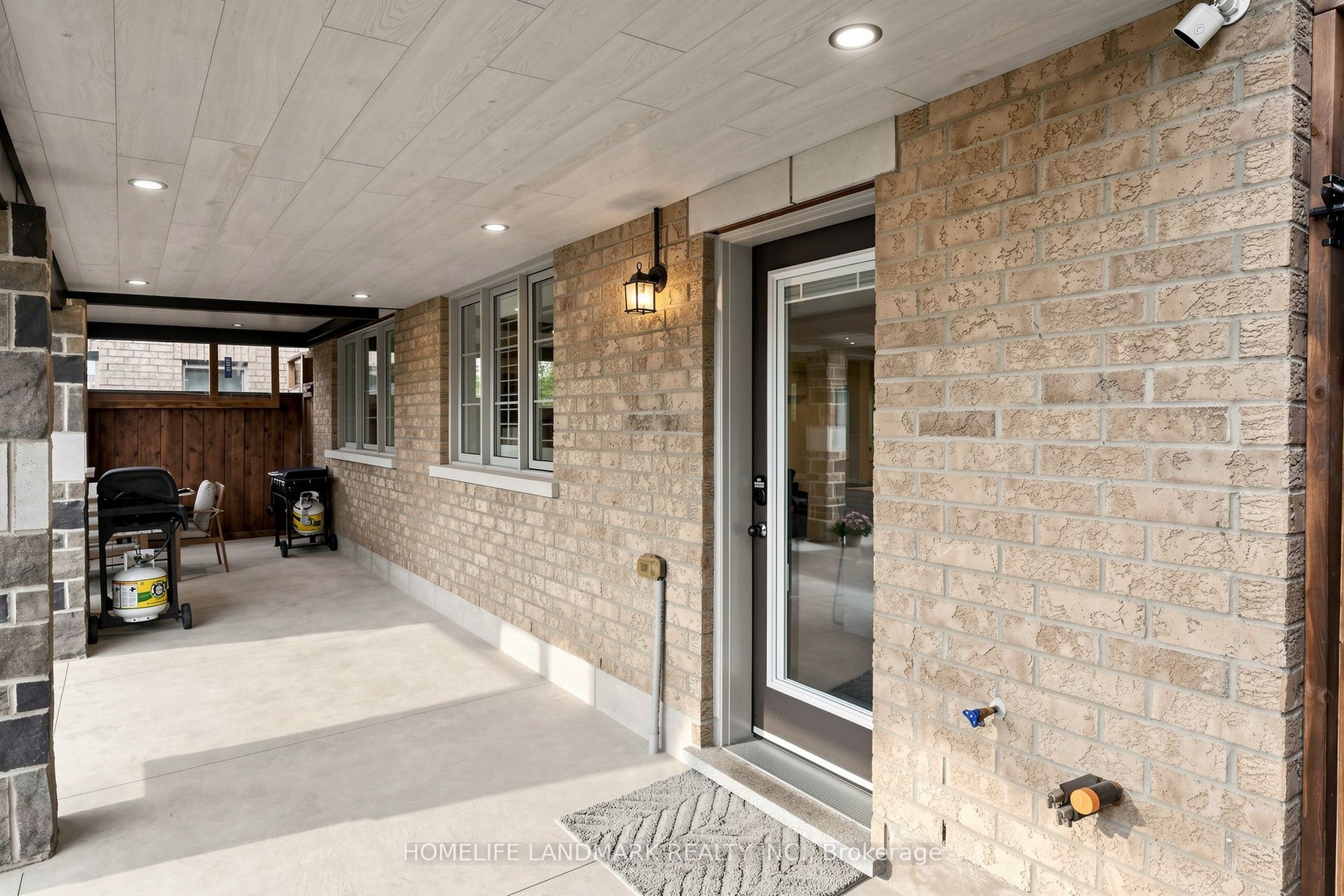 563 Beam Court Property Photo 35