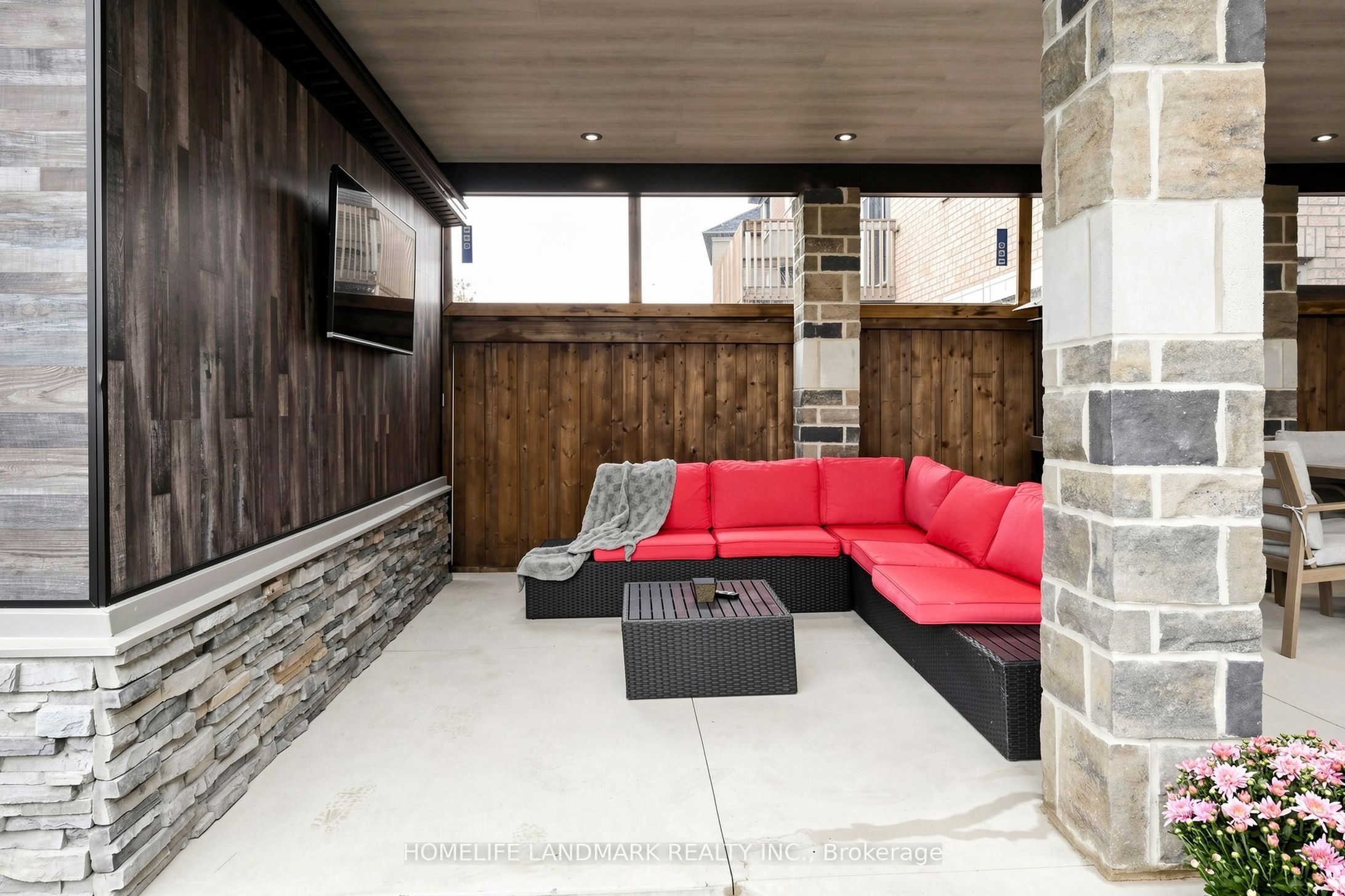 563 Beam Court Property Photo 36