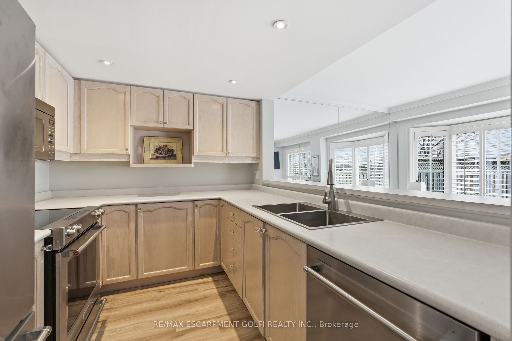 3333 New Street 103 Property Photo 9