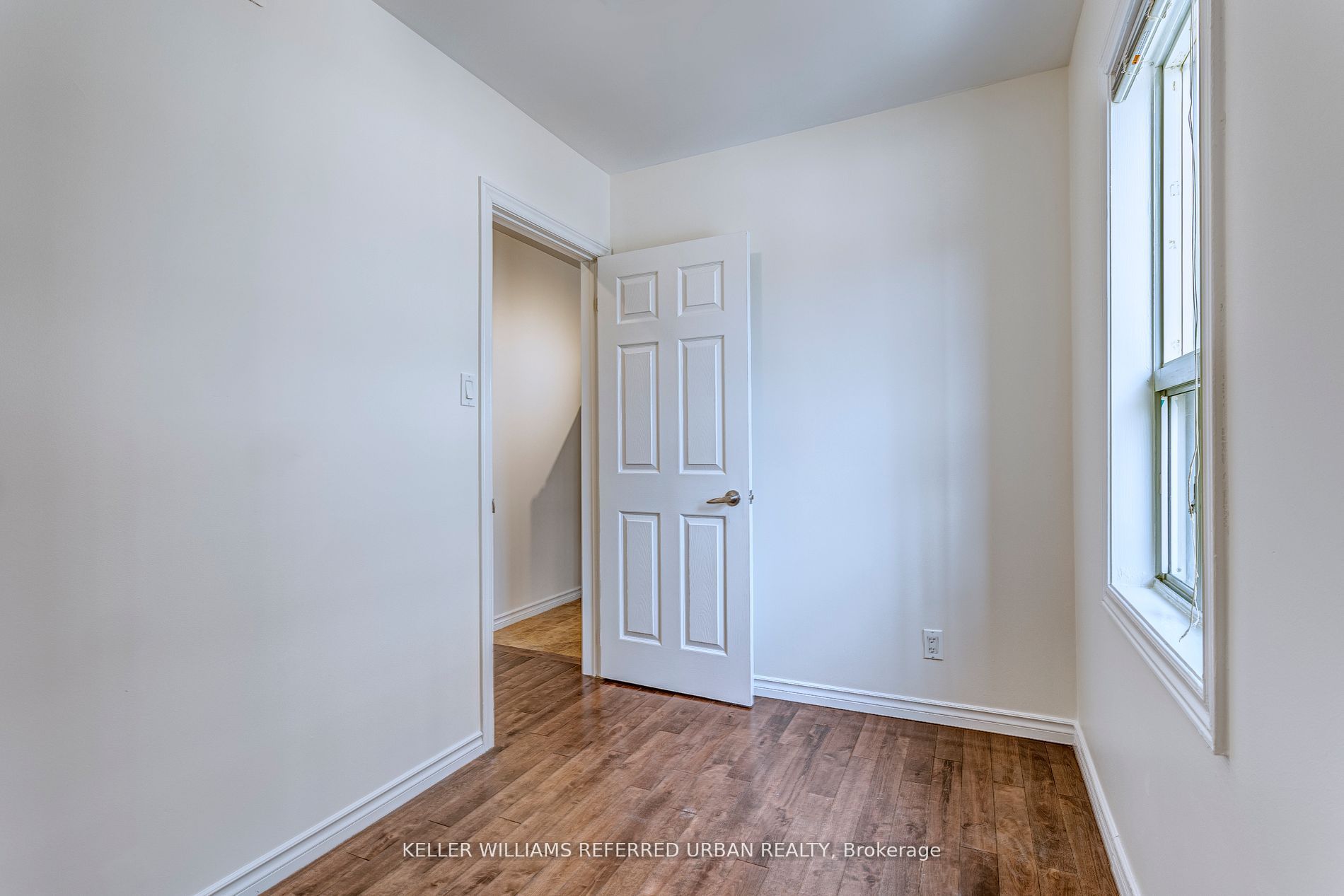 2976 Lake Shore Boulevard W 2 Property Photo 9