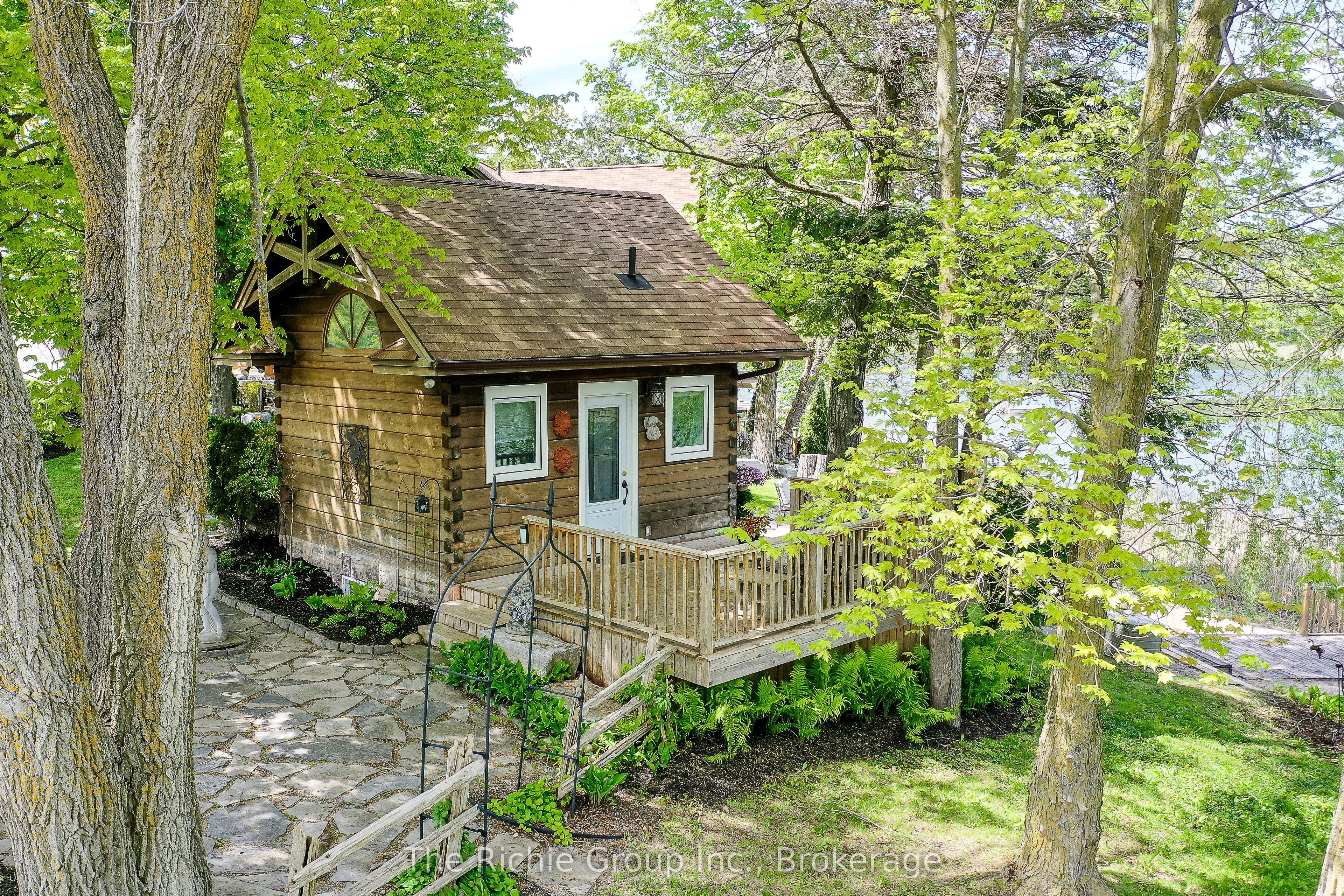 143 Green Lake Road W Property Photo 28