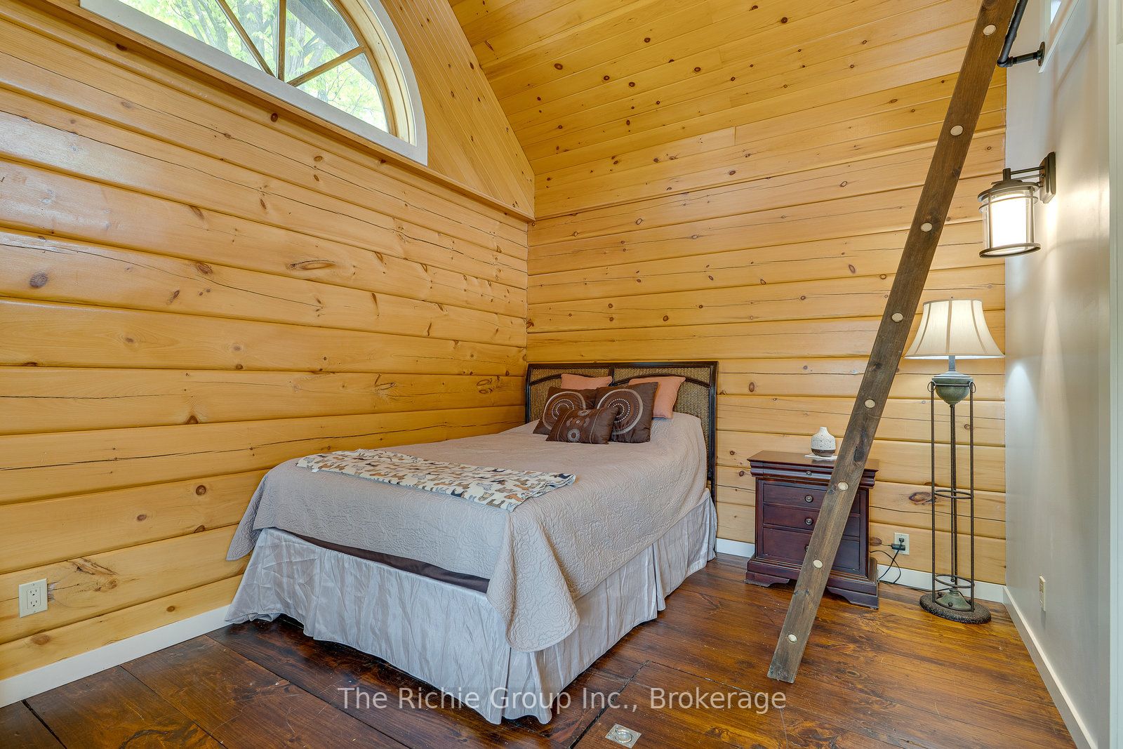 143 Green Lake Road W Property Photo 29
