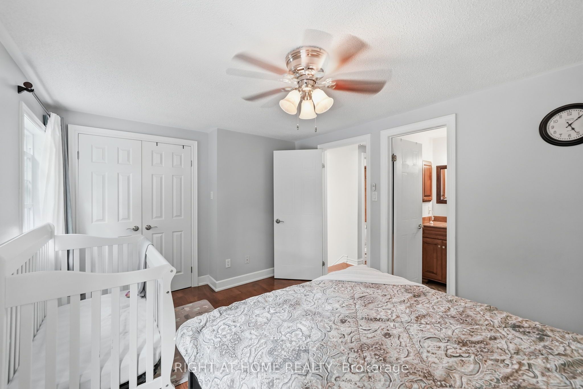 2272 Mowat Avenue 44 Property Photo 25