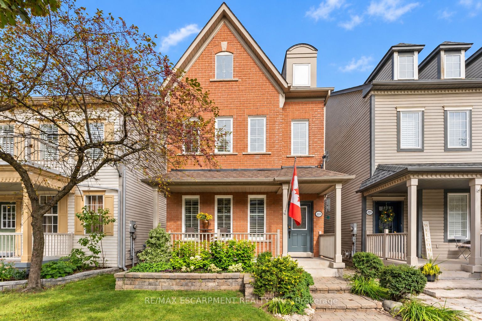 253 Gatwick Drive Property Photo 1