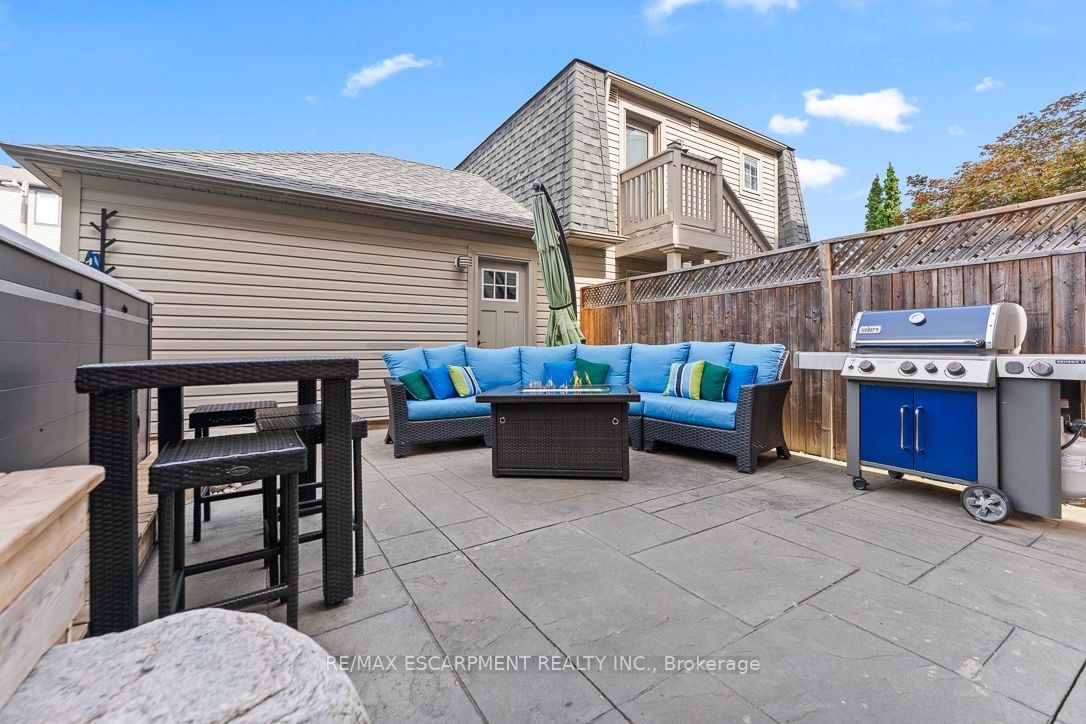 253 Gatwick Drive Property Photo 42