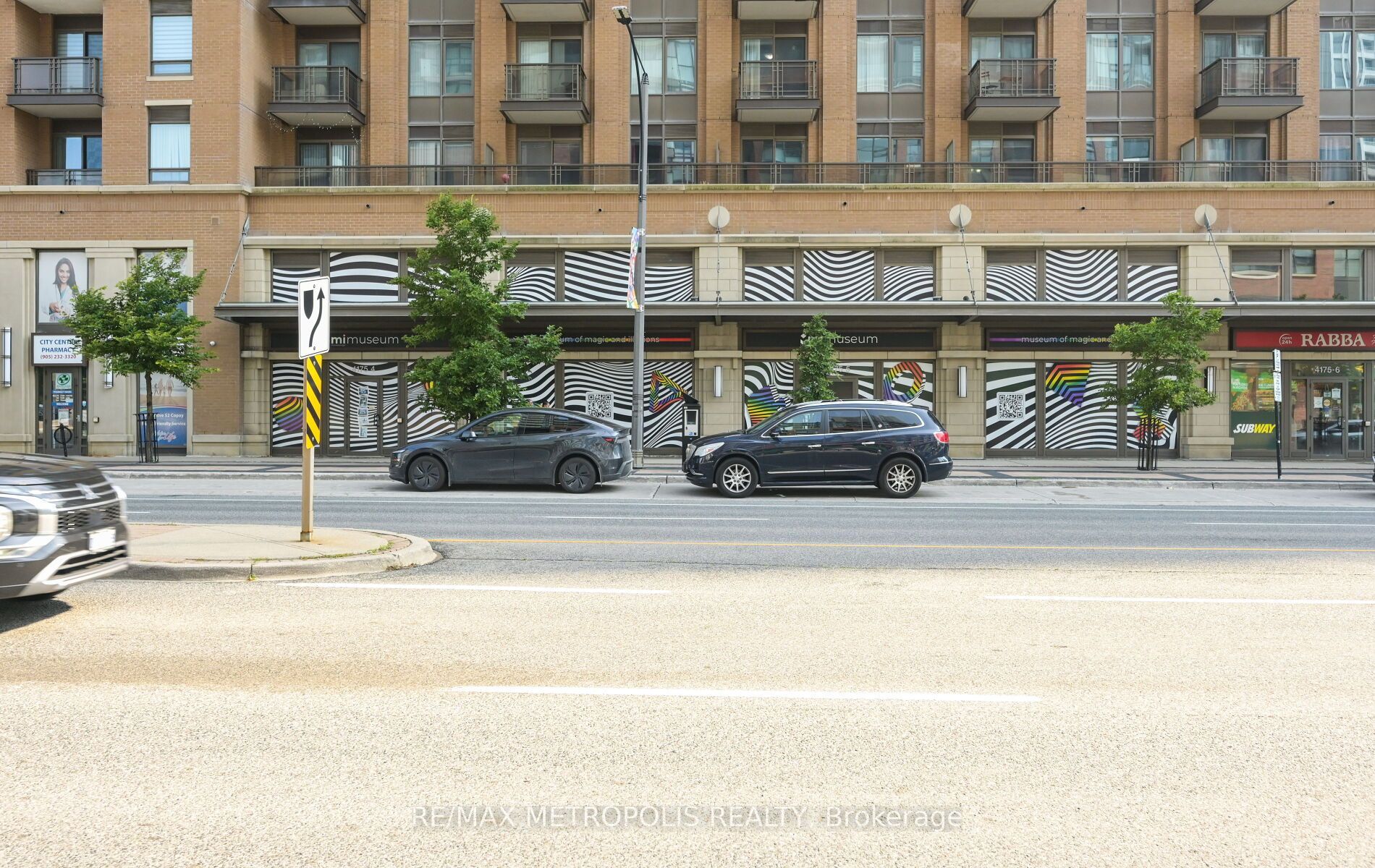 4175 Confederation Parkway Property Photo 1